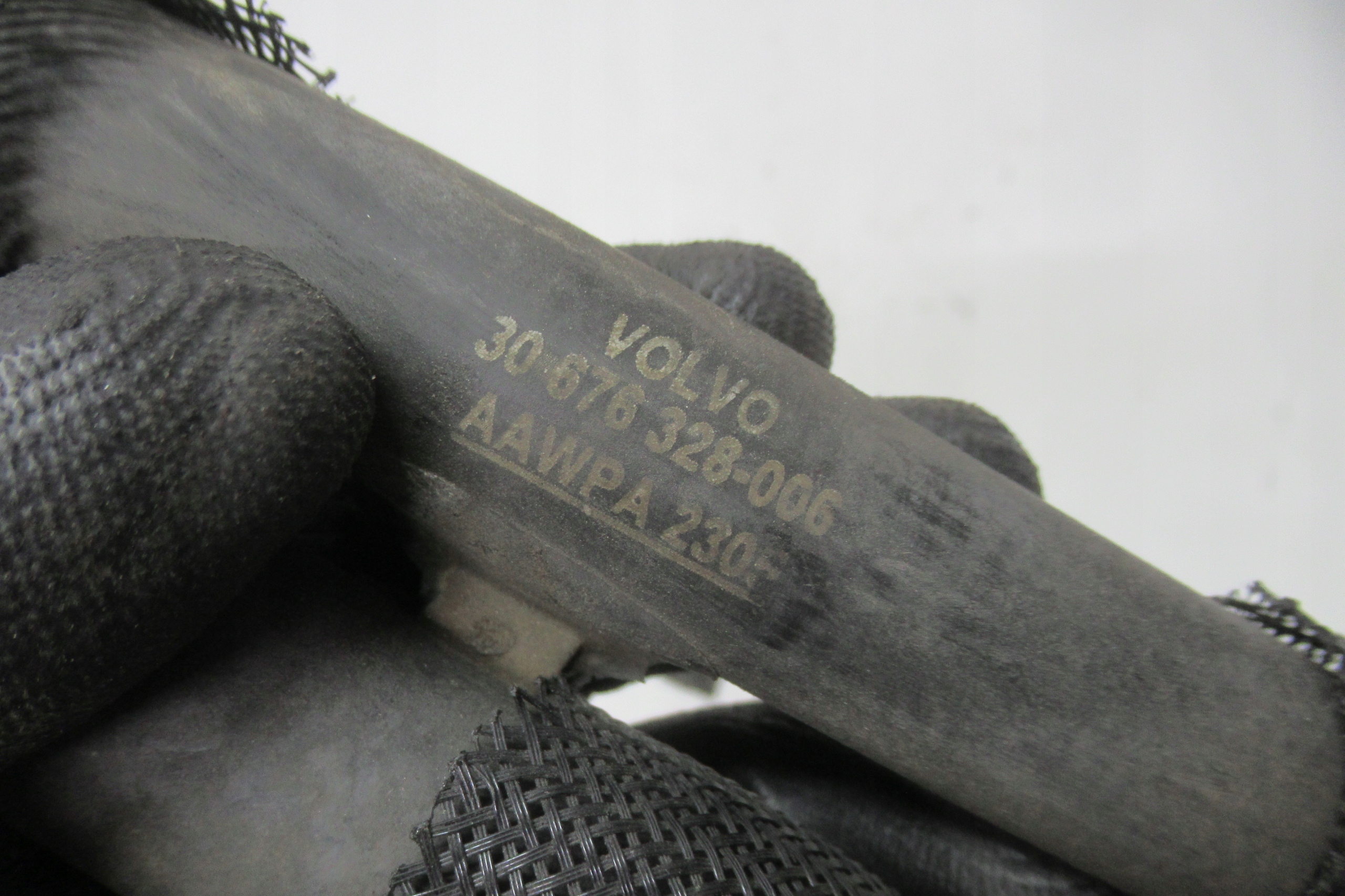 VOLVO V70 prijenos crijevo vode 30676328