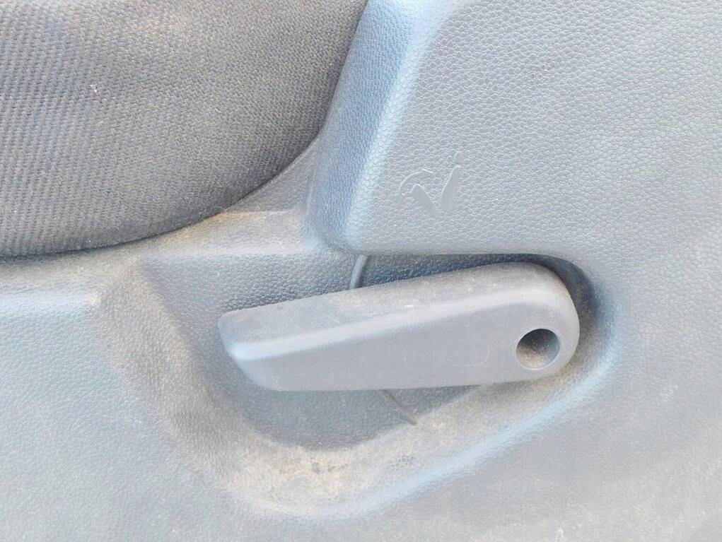 opel ZAFIRA b 1.9 08r диван зад кресла 2