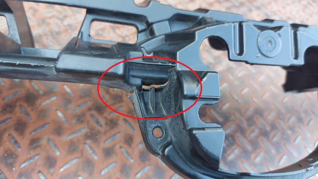 pillar support grill supports front TOYOTA RAV4 V 18