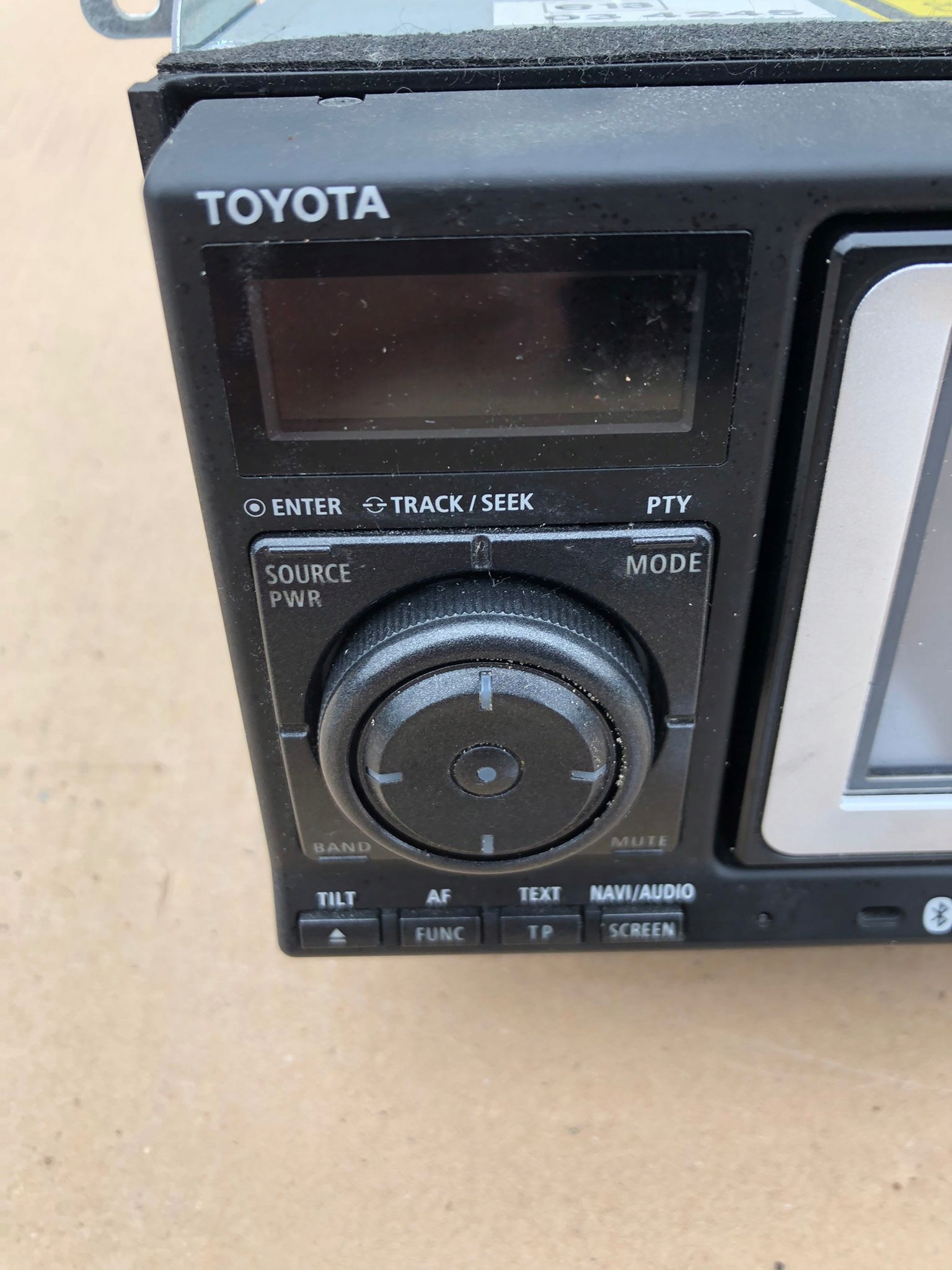 RADIO Navigation YARIS II TOMTOM PZ422-00333