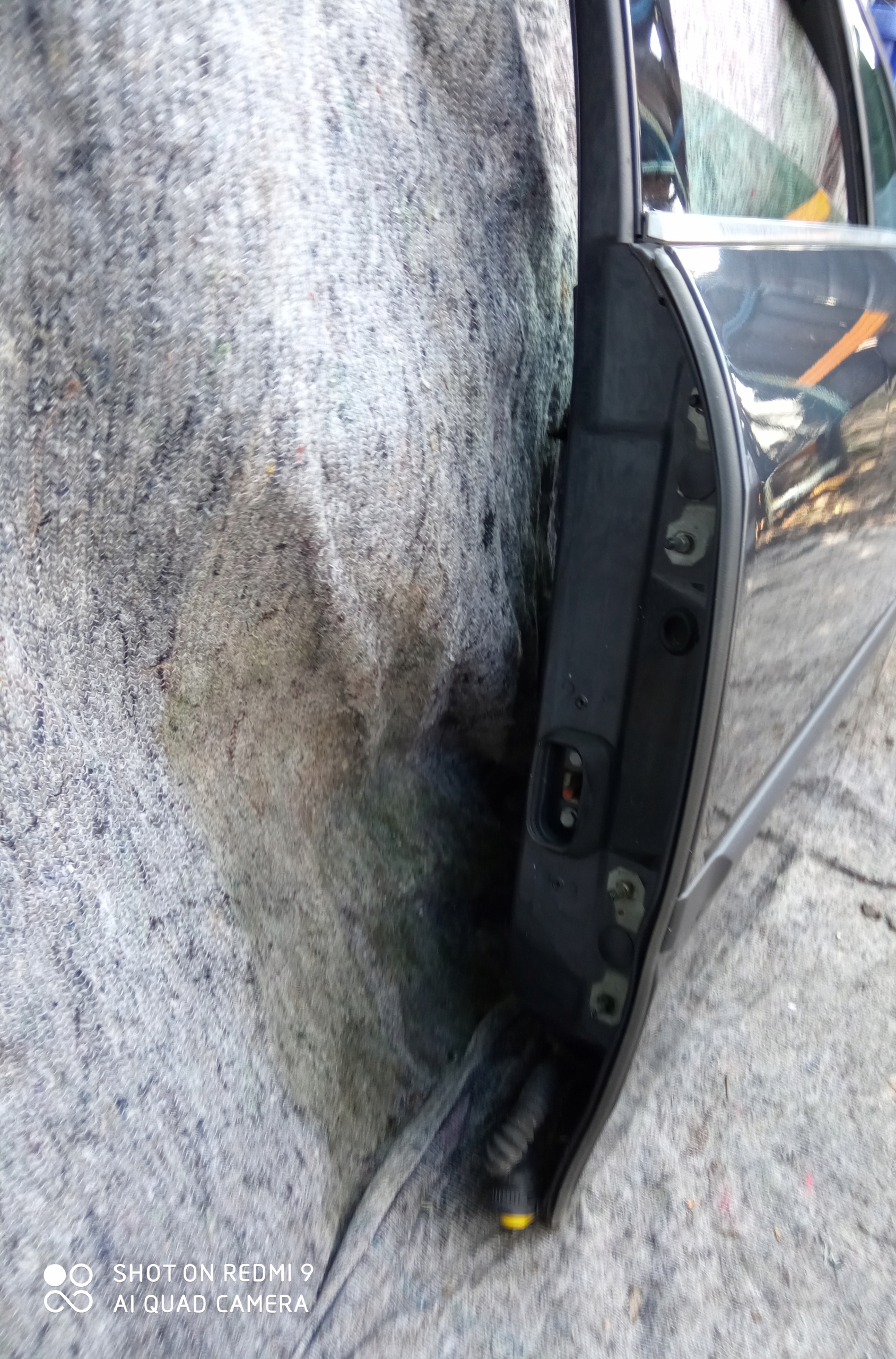 RENAULT LAGUNA III HB DRZWI LEWE TYŁ Producent części Renault OE