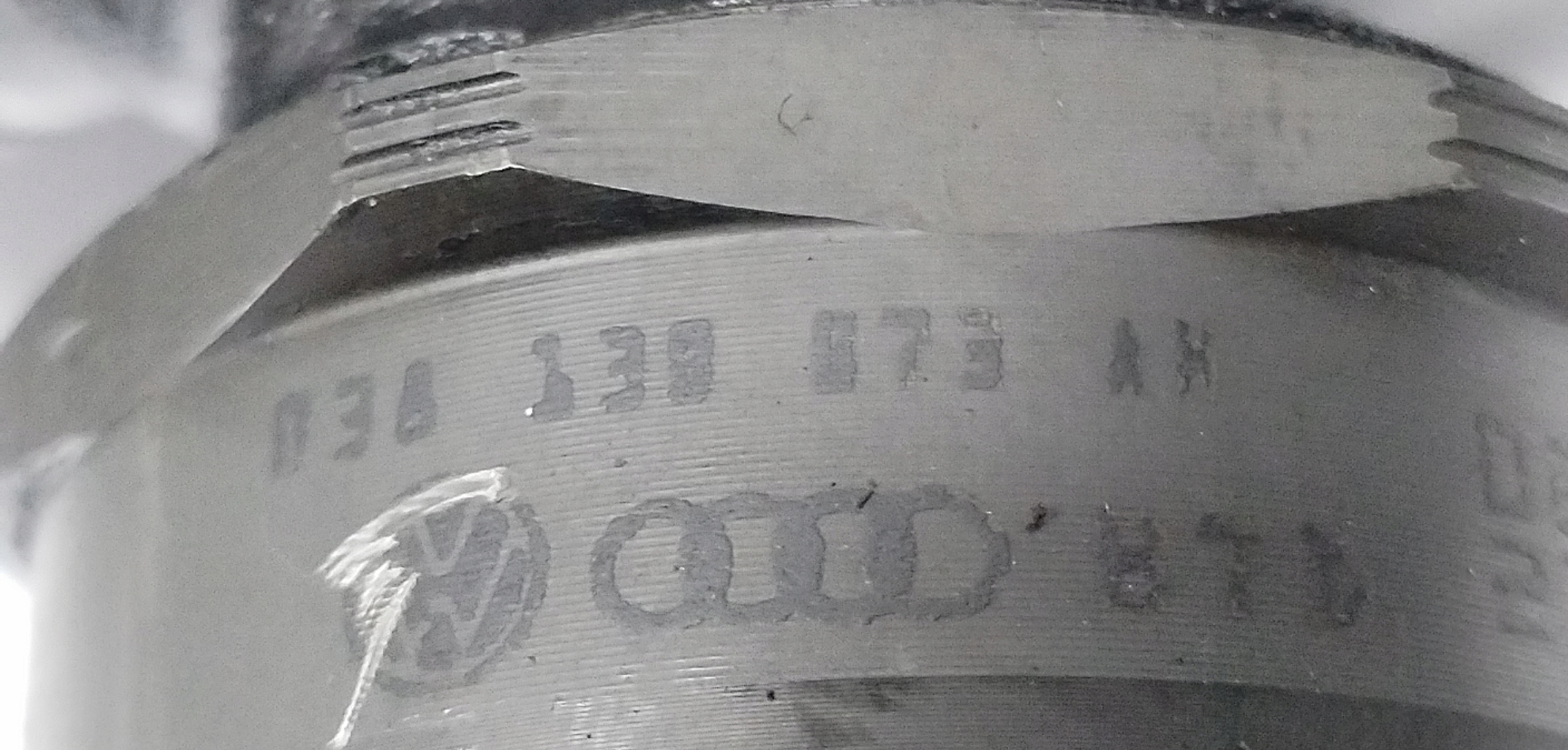 triska triska PASSAT B5 1.9 TDI 038130073AH