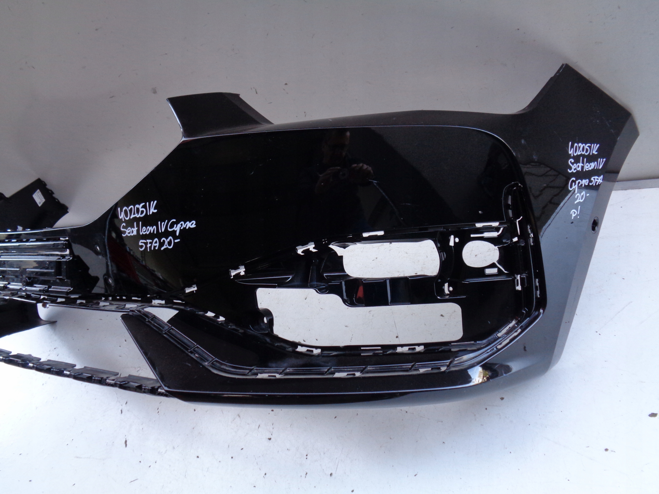 FRONTSTOSSSTANGE SEAT LEON IV CUPRA 5FA 20- NR 40205