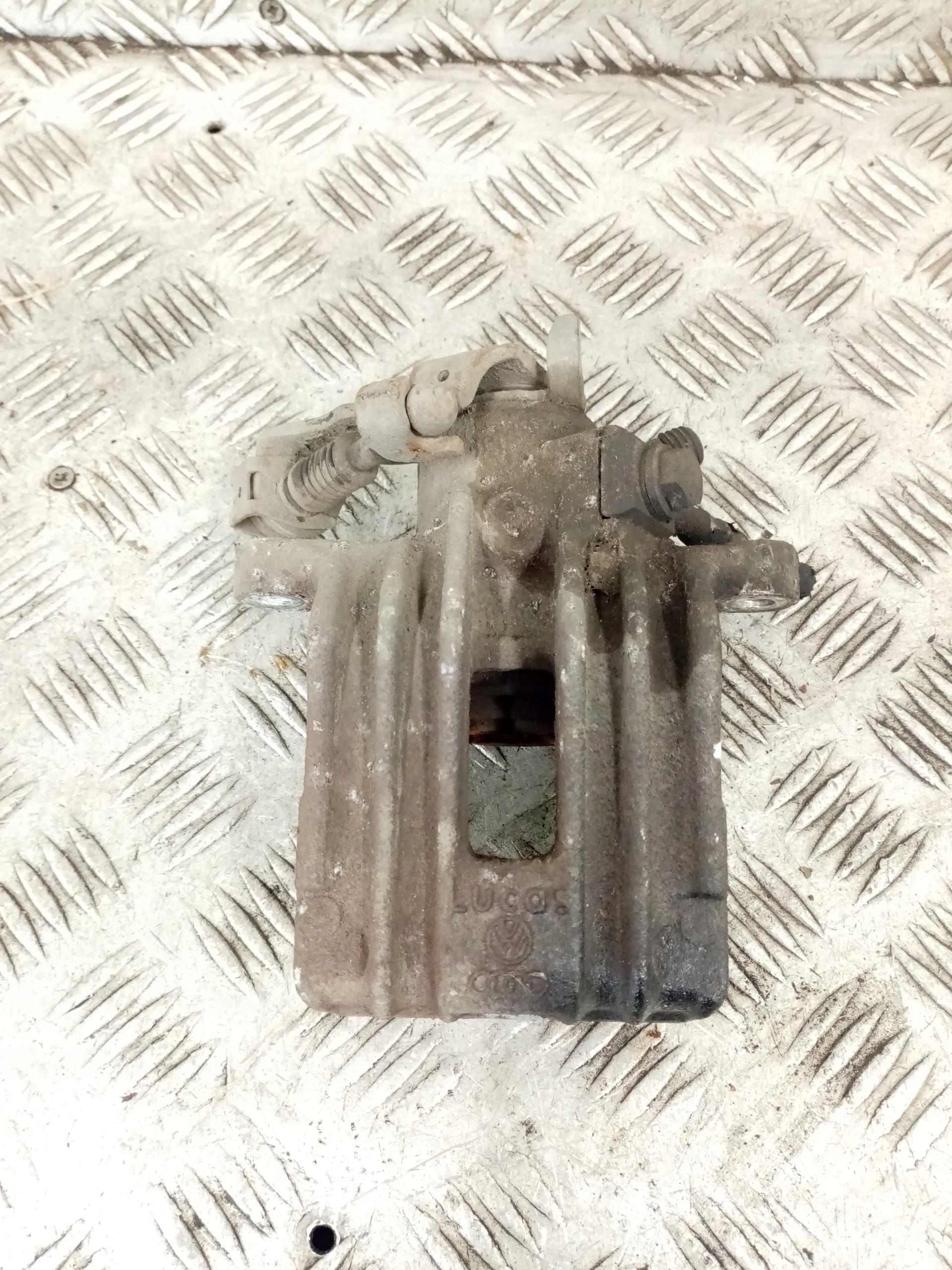 caliper brake right rear part rear VOLKSWAGEN NEW BEETLE