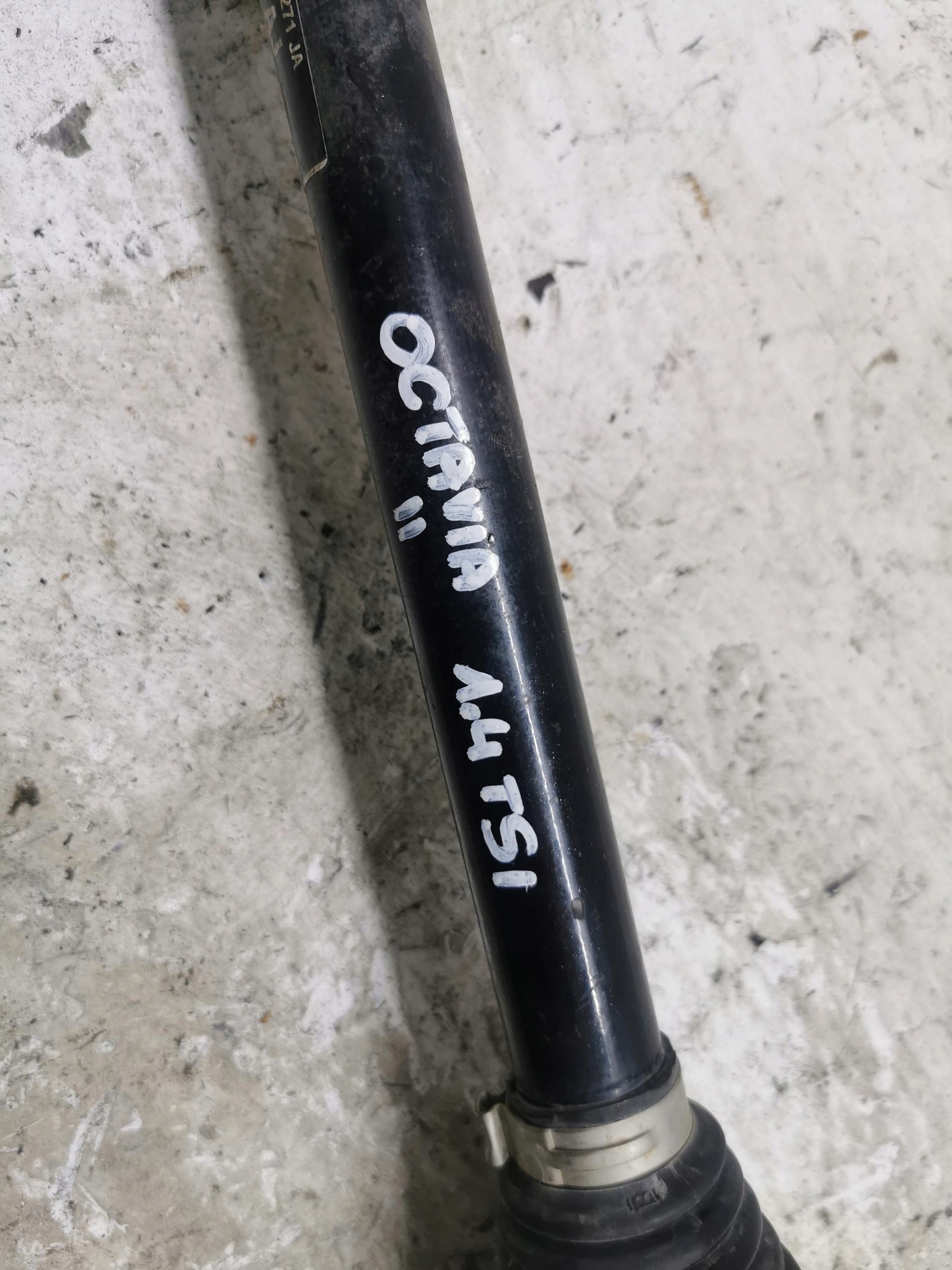 semi-axis short. left SKODA OCTAVIA II LIFT 1.4 TSI