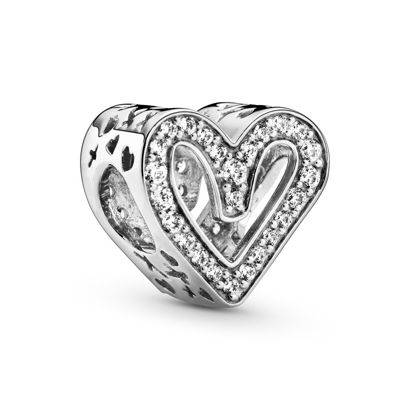 

Charms Pandora - Asymetryczne serce 798692C01