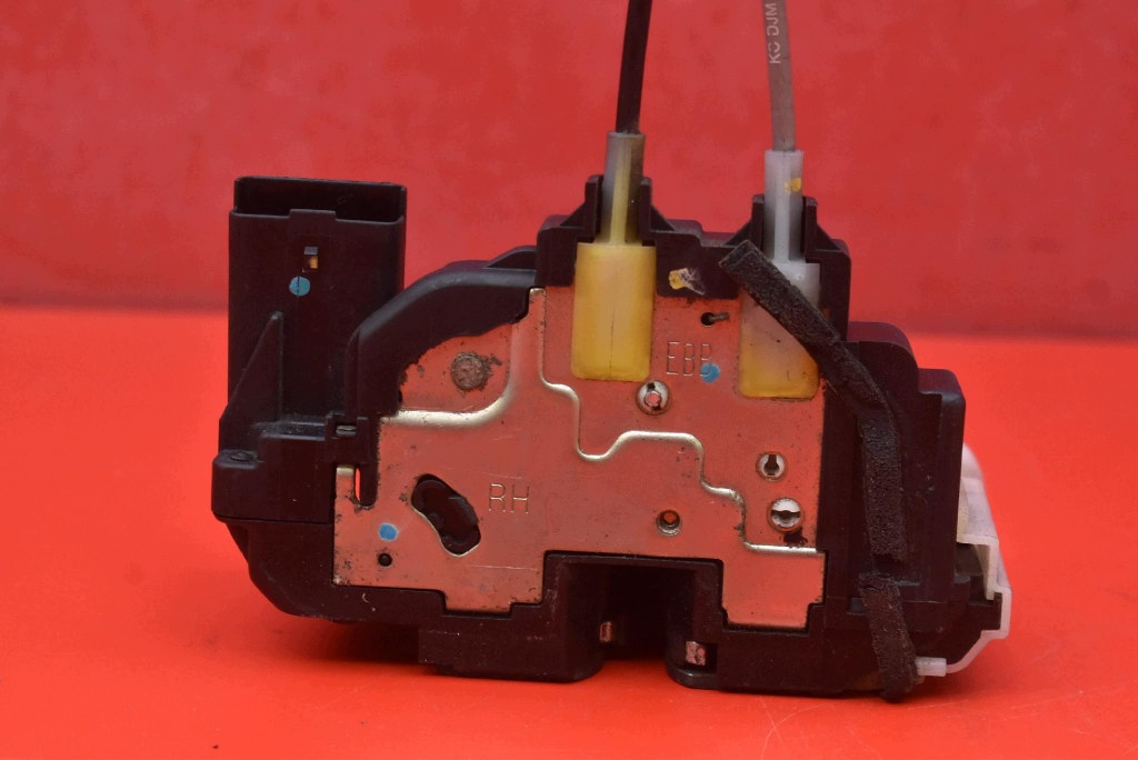 lock door right front front EU HYUNDAI I20 1 and PB 5D HB 08-12