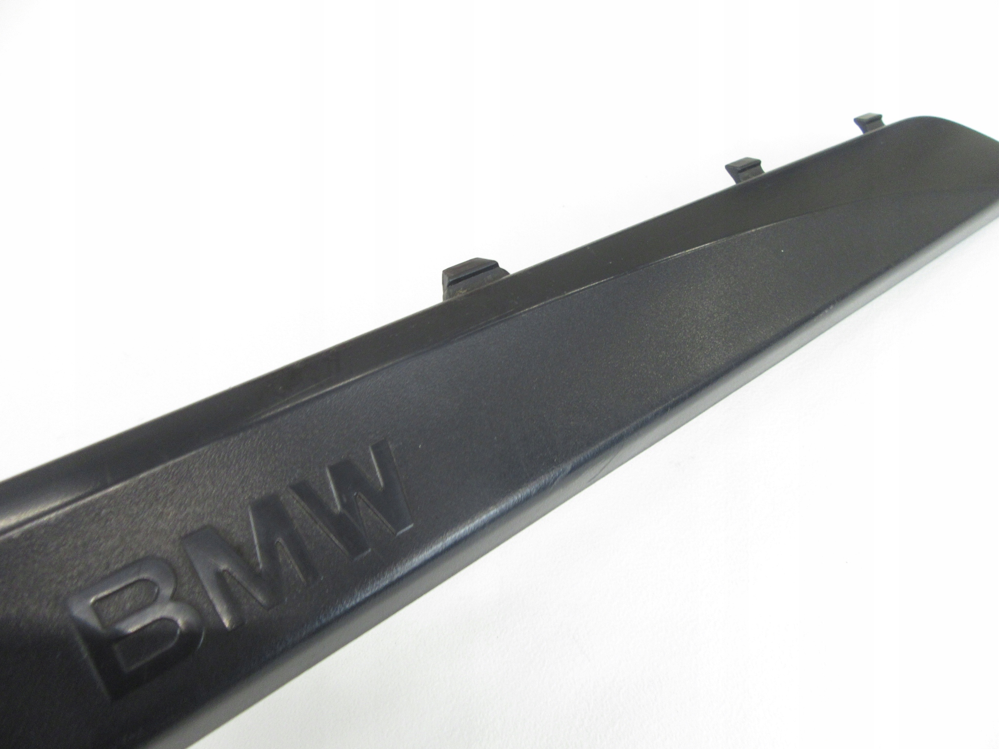 cover moulding cap of the threshold right front BMW e87