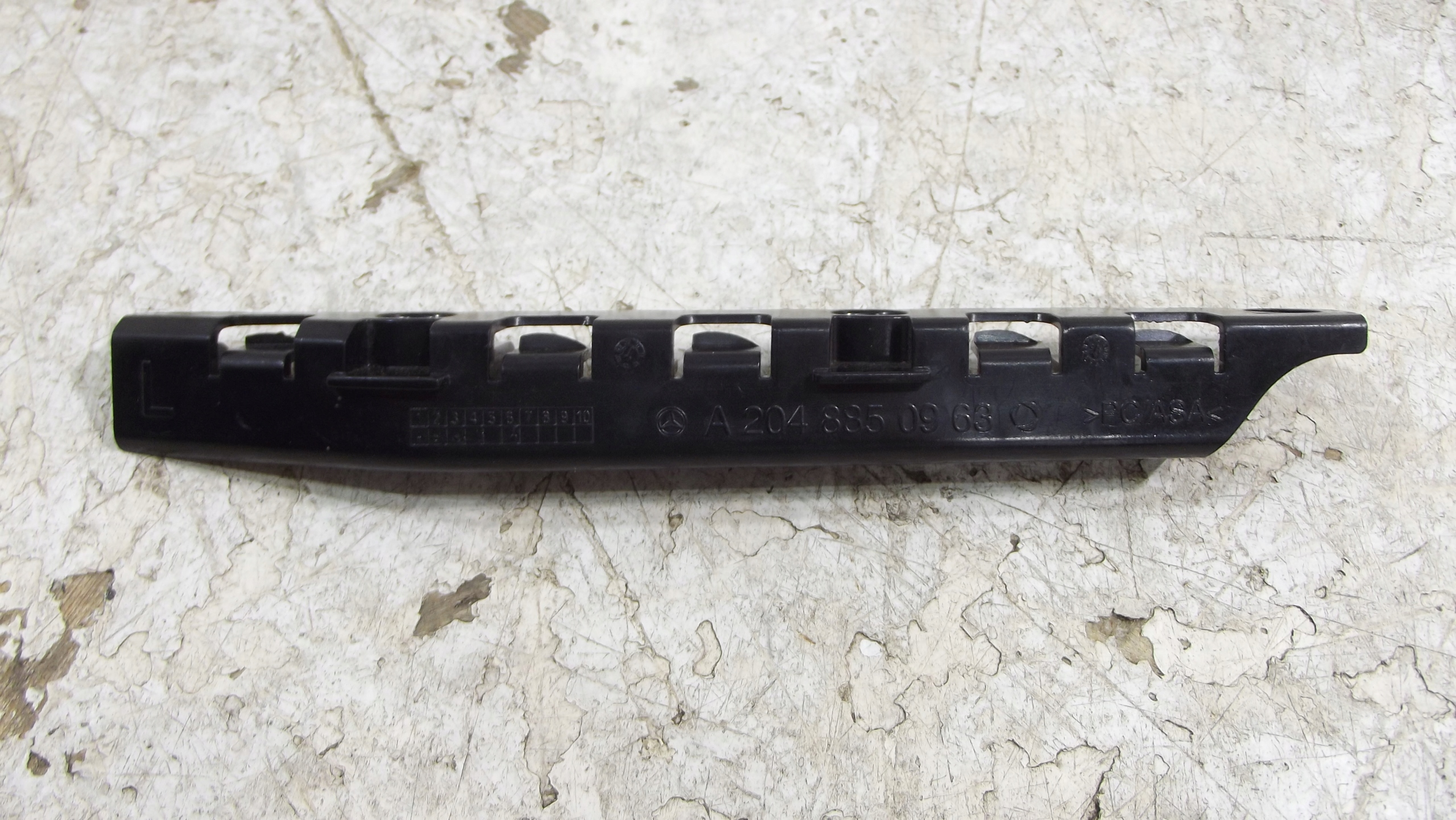 Mercedes GLK X204 bumper bracket left rear part A2048850963