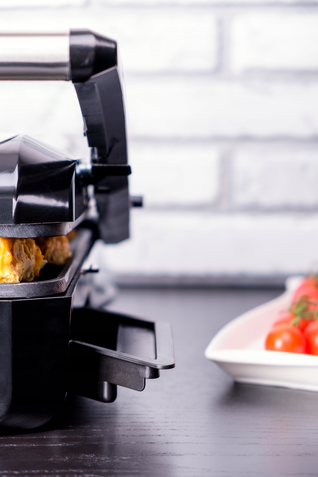 GRILL ELEKTRYCZNY OPIEKACZ KONTAKTOWY STOŁOWY ROZKŁADANY 2200W OUTLET Model GK160