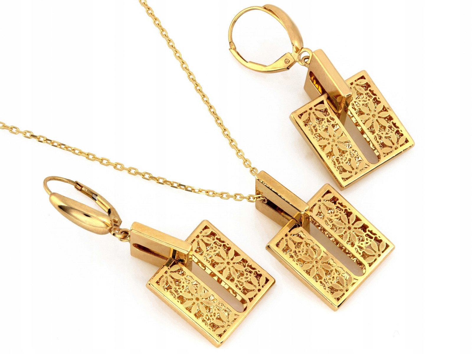 Sada zlatých šperků 585 od klenotníka, módní