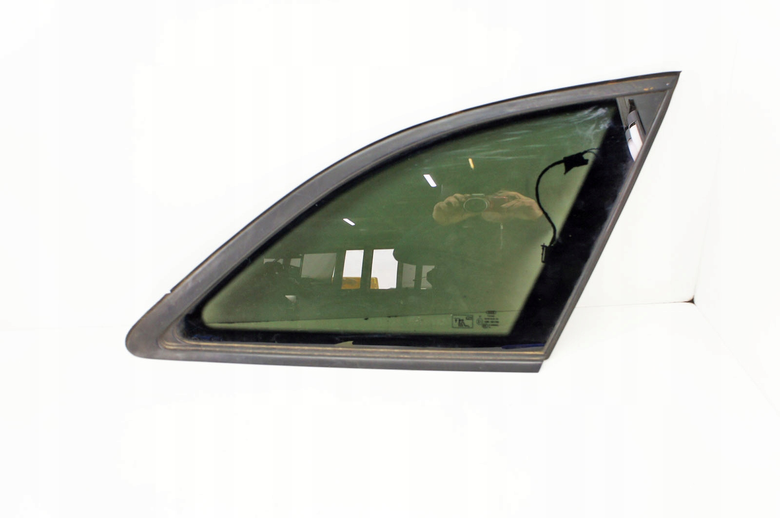 MN398 Audi A4 B9 Szyba Prawy Tył Avant 15R