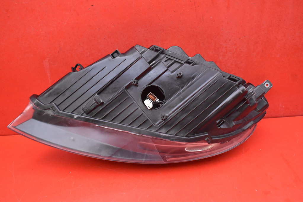 REFLEKTOR right light front XENON EU 31283333 VOLVO V40 2 II 12-16