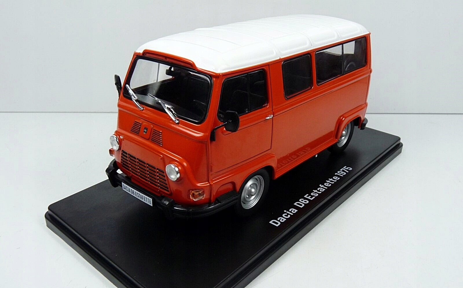 Dacia D6 Estafette 1975 Hachette 1:24