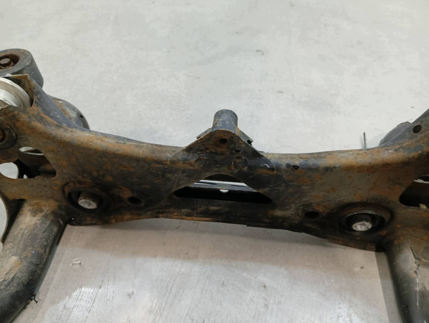 axle beam springing rear part 4M Audi Q7 II (2015-2026) SQ7