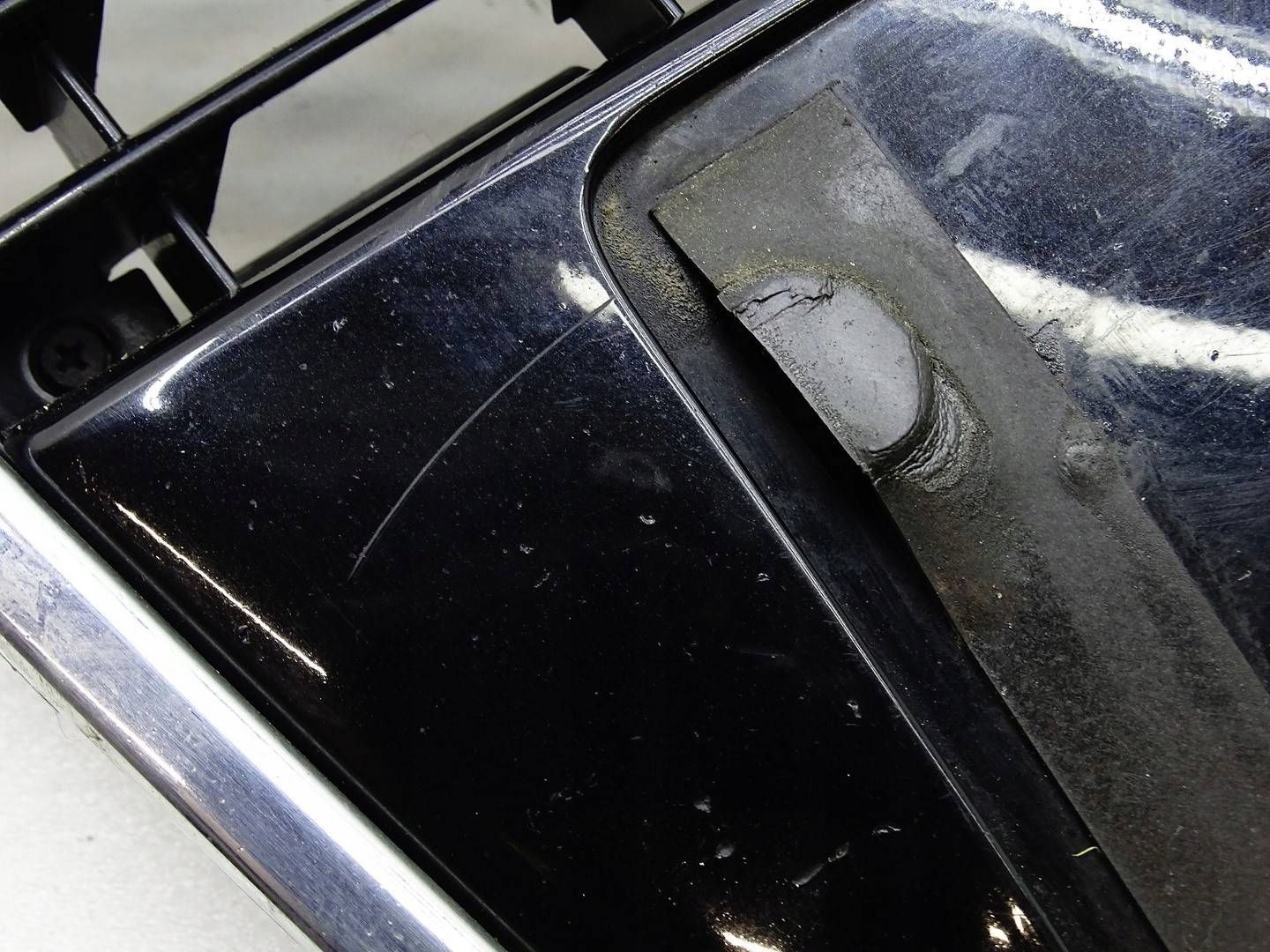 Grille Pare choc Radiateur S-LINE AUDI A4 B7 8E0853651J