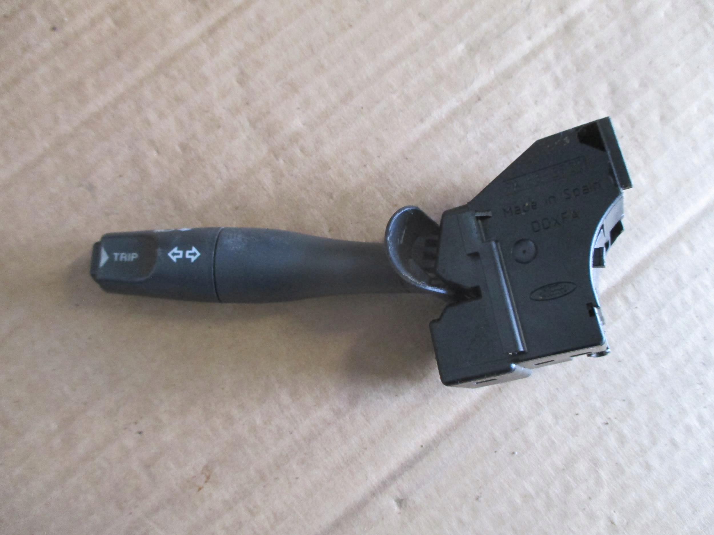 JAGUAR X-TYPE 01- 09 PRZEŁACZNIK KIERUNKOWSKAZÓW