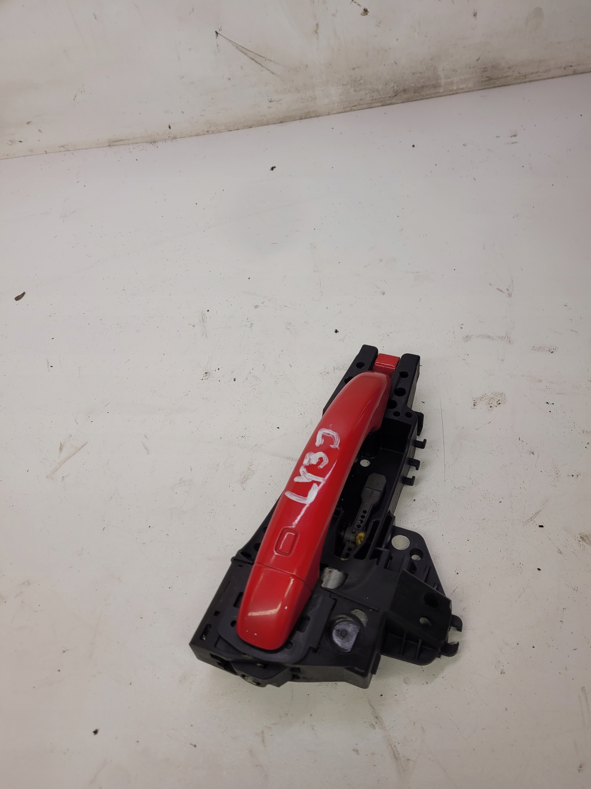 handle right AUDI A4 B8 A5 8T Q5 LY3J 8T0837886B *