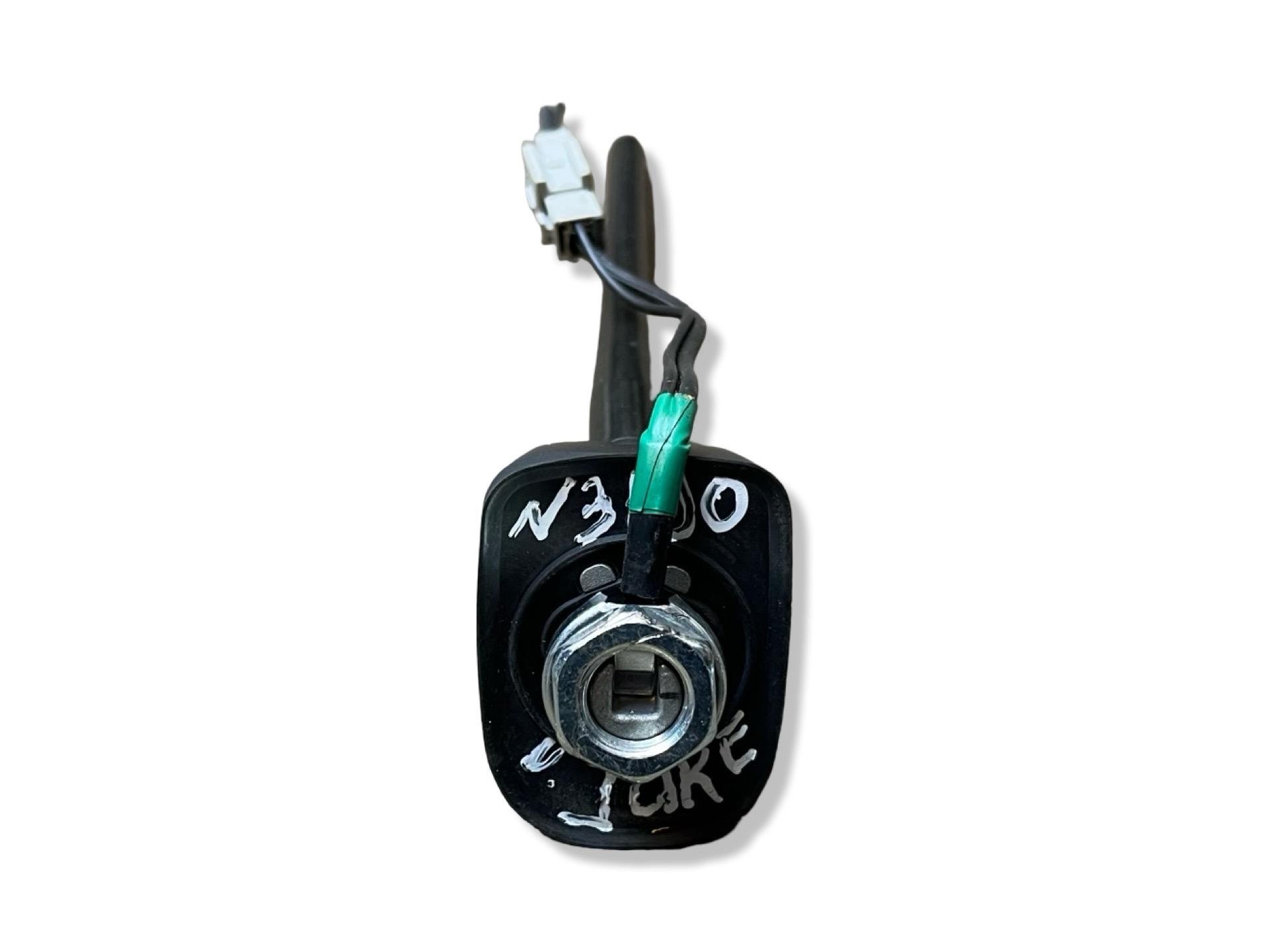 antenne Nissan Juke F15 2013 28208-1KA0A