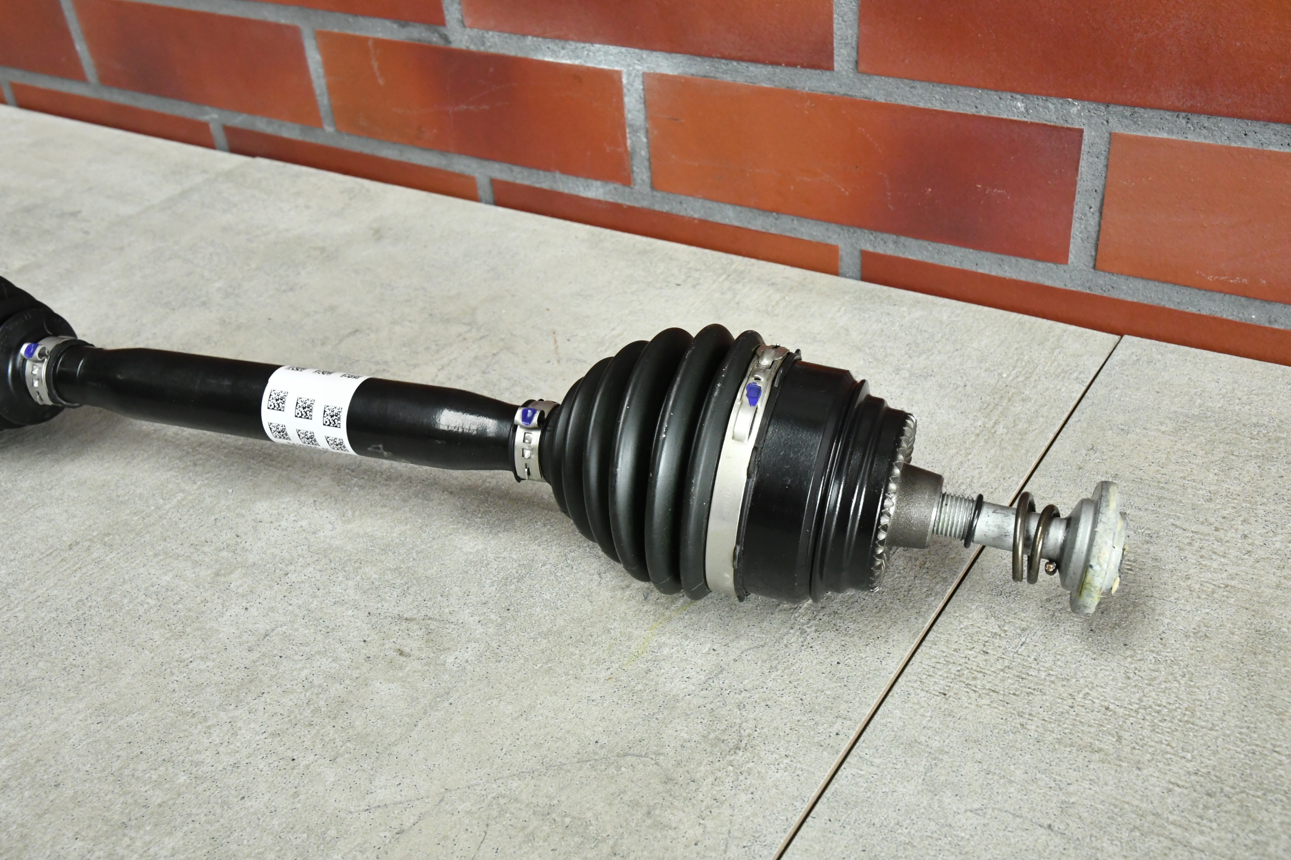 semi-axis left front front BMW XM G09 5A2E805 267km