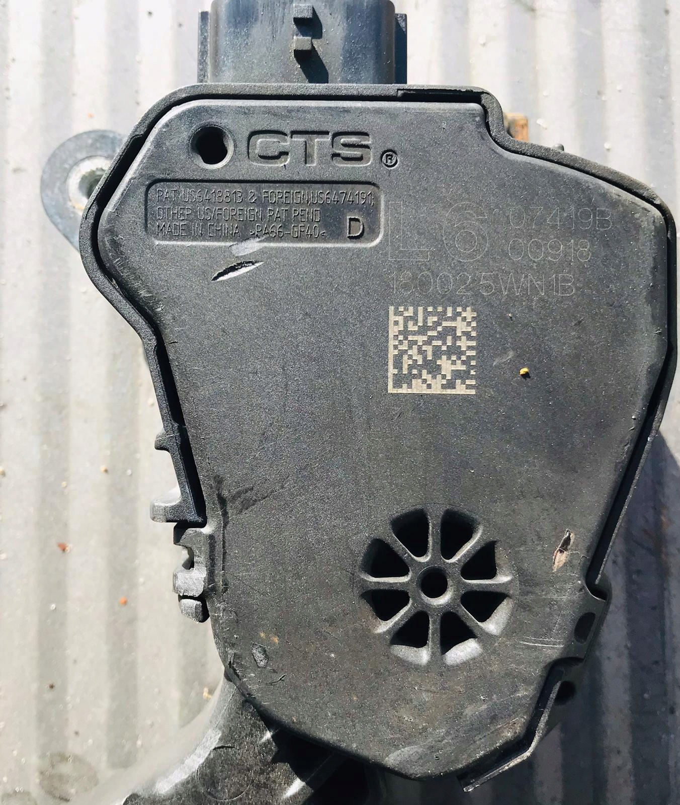 accelerator pedal NISSAN LEAF II 180025WN1B