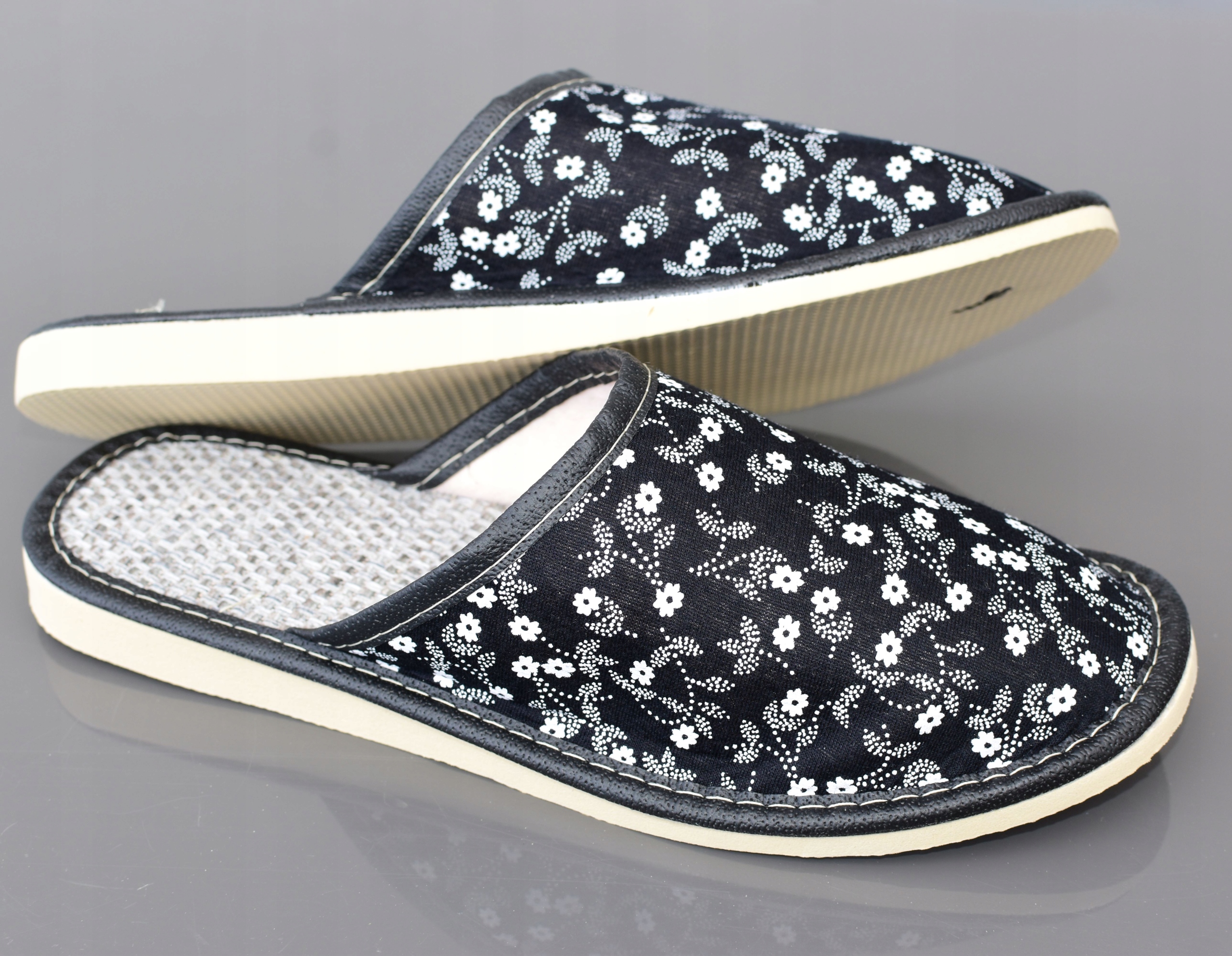 KAPCIE DAMSKIE R. 37 - 23 CM Marka inna