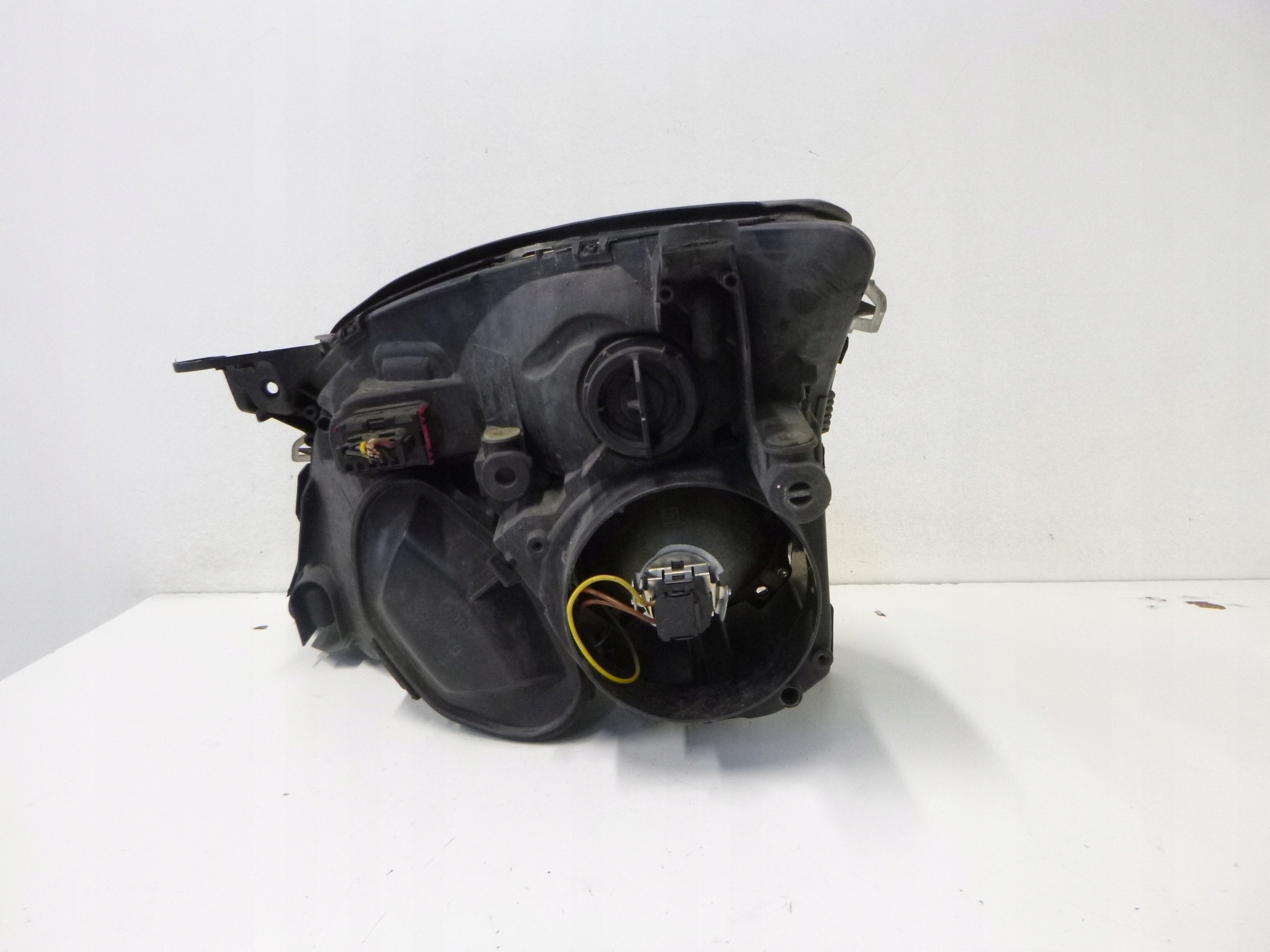 light front Opel Signum 2003r.