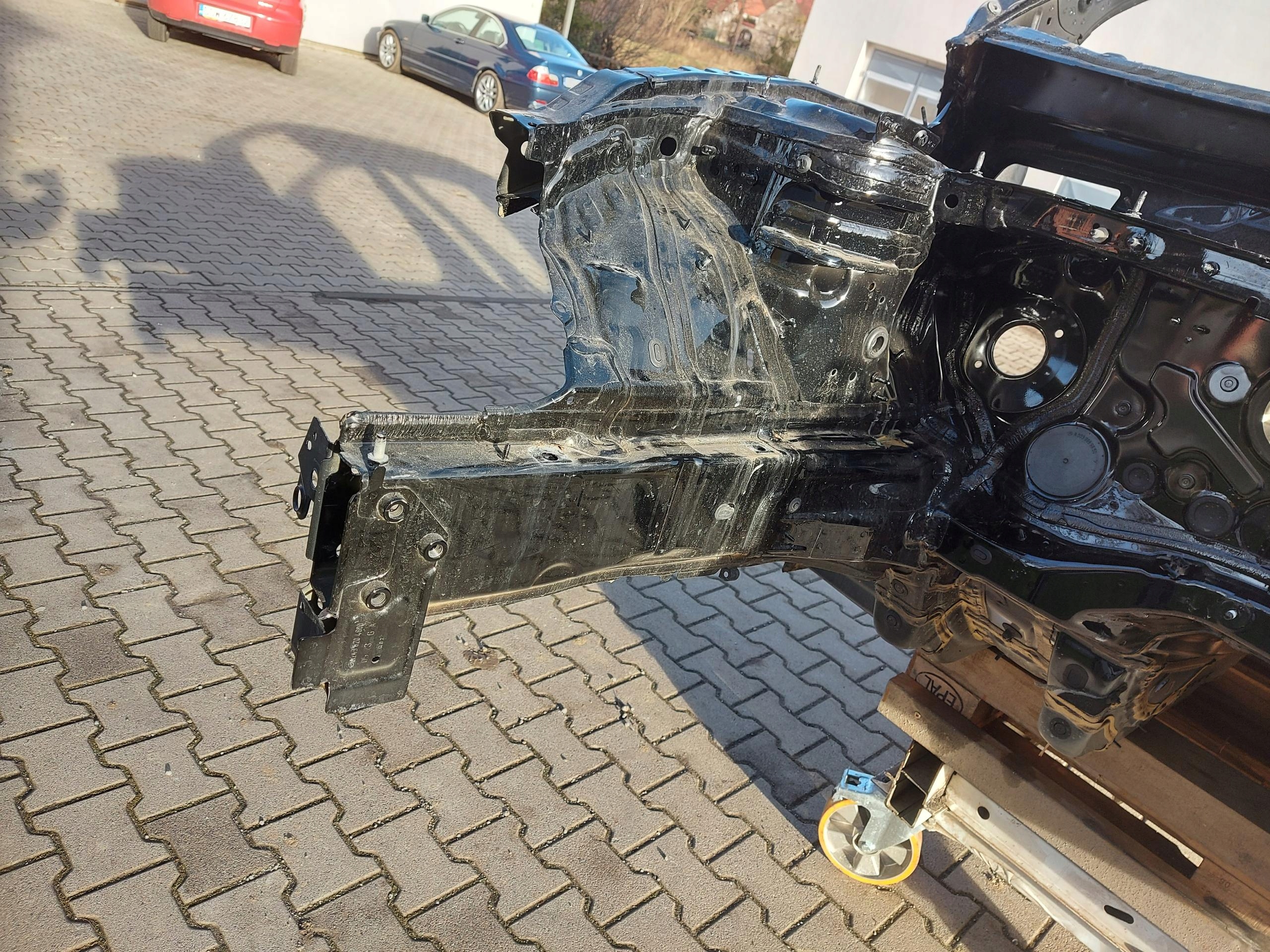 Mercedes EQA GLA W247 250+ W243 quarter quarter right front