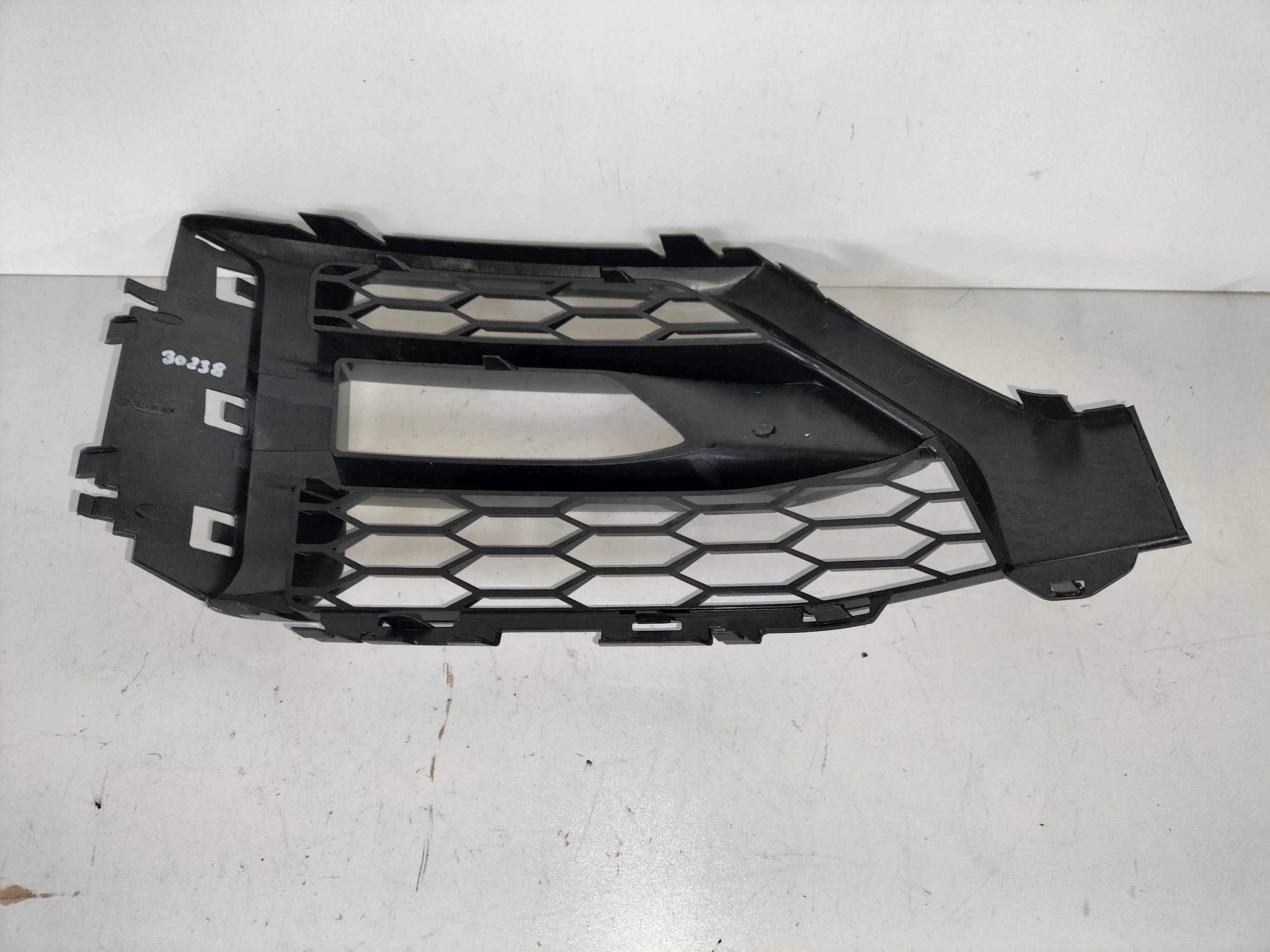 grille grid of a bumper left AUDI Q2 16- S-LINE