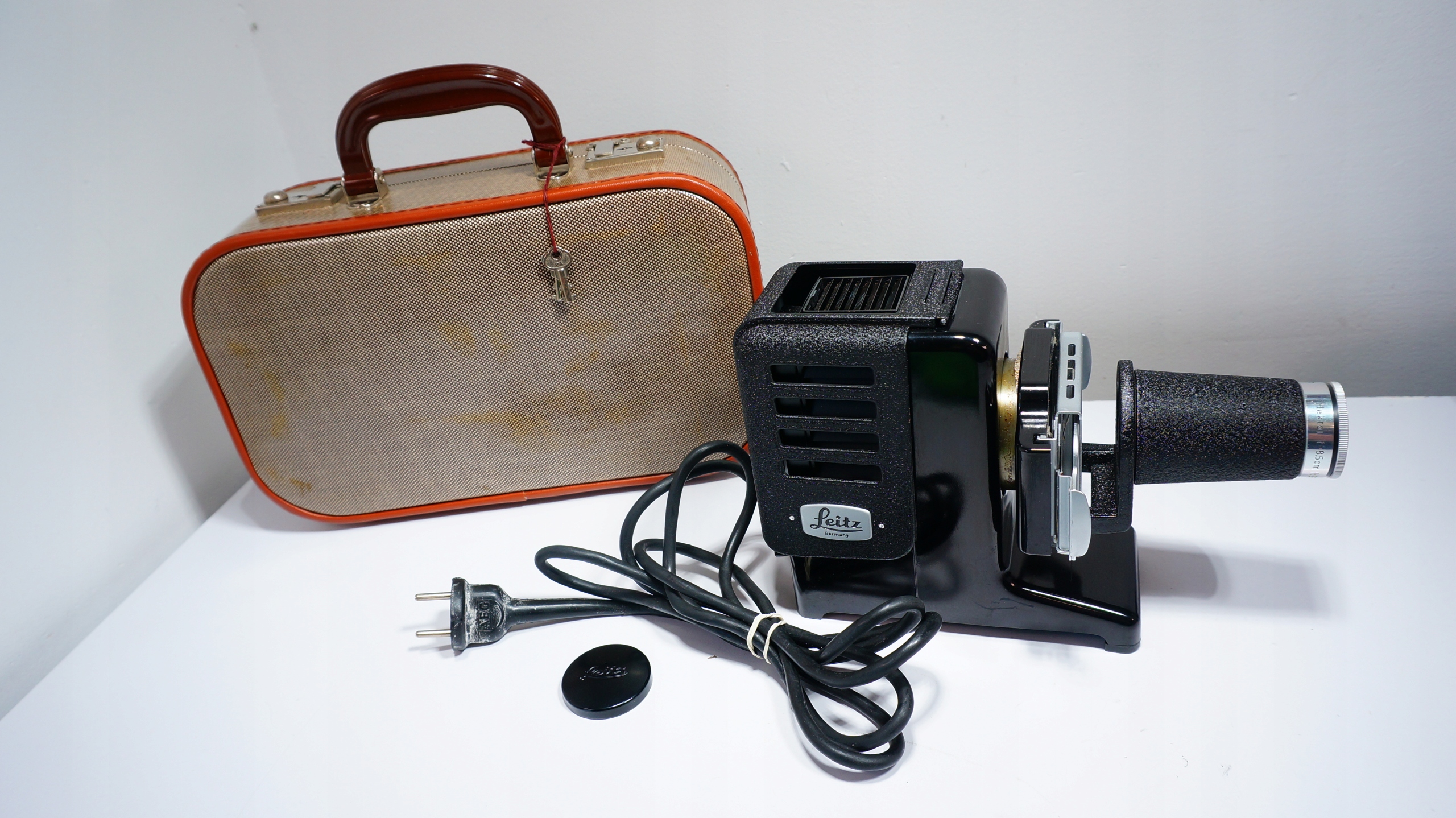 Retro Rzutnik Leitz + Obiektyw Leitz 8.5cm 1:2.5