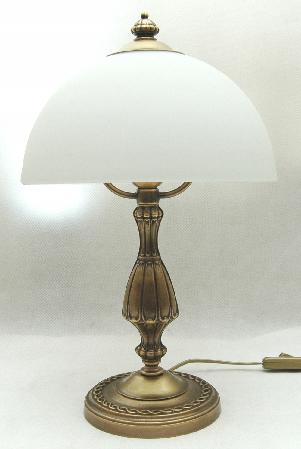 Mosadzná lampa, mosadzná stolová lampa, lampa