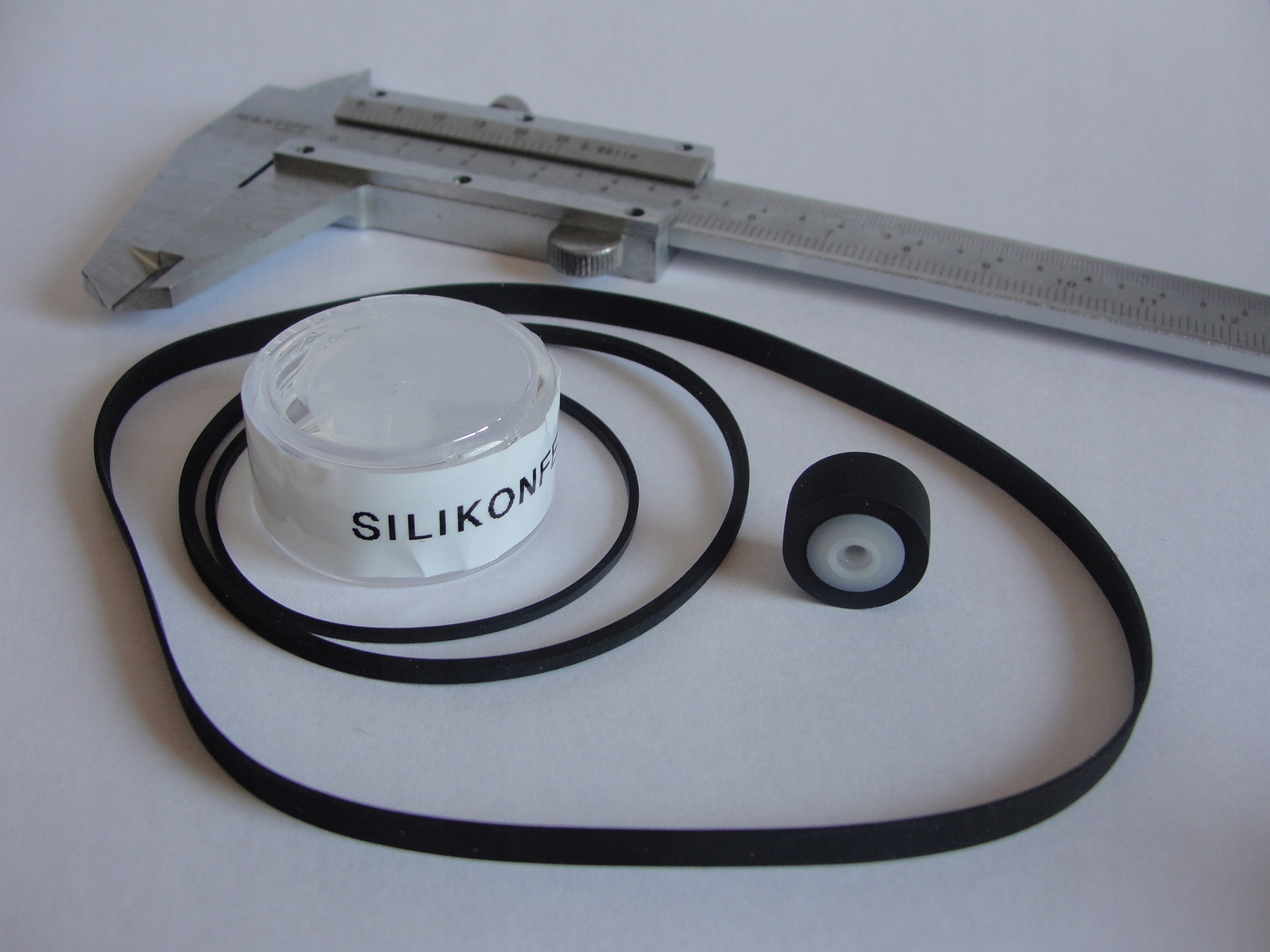 

unitra M7010 M7011 M7012 M7013 paski smar rolka