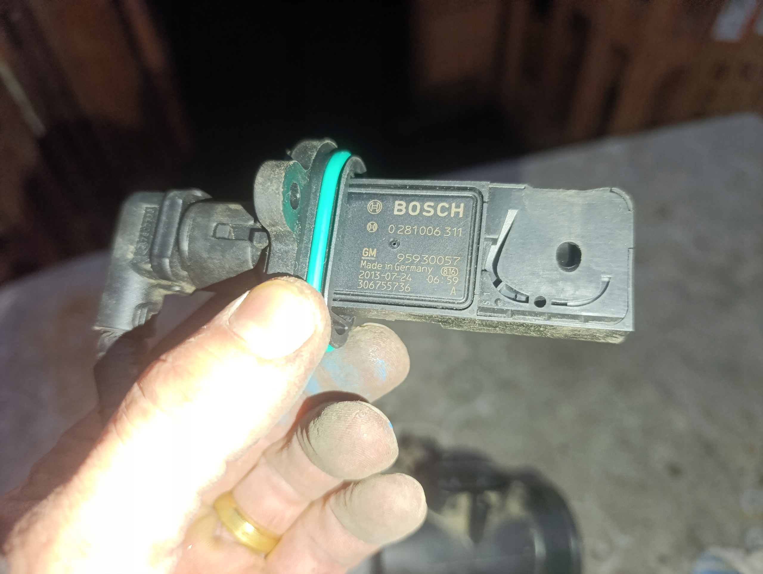 flow meter OPEL MOKKA 1.7 95930057
