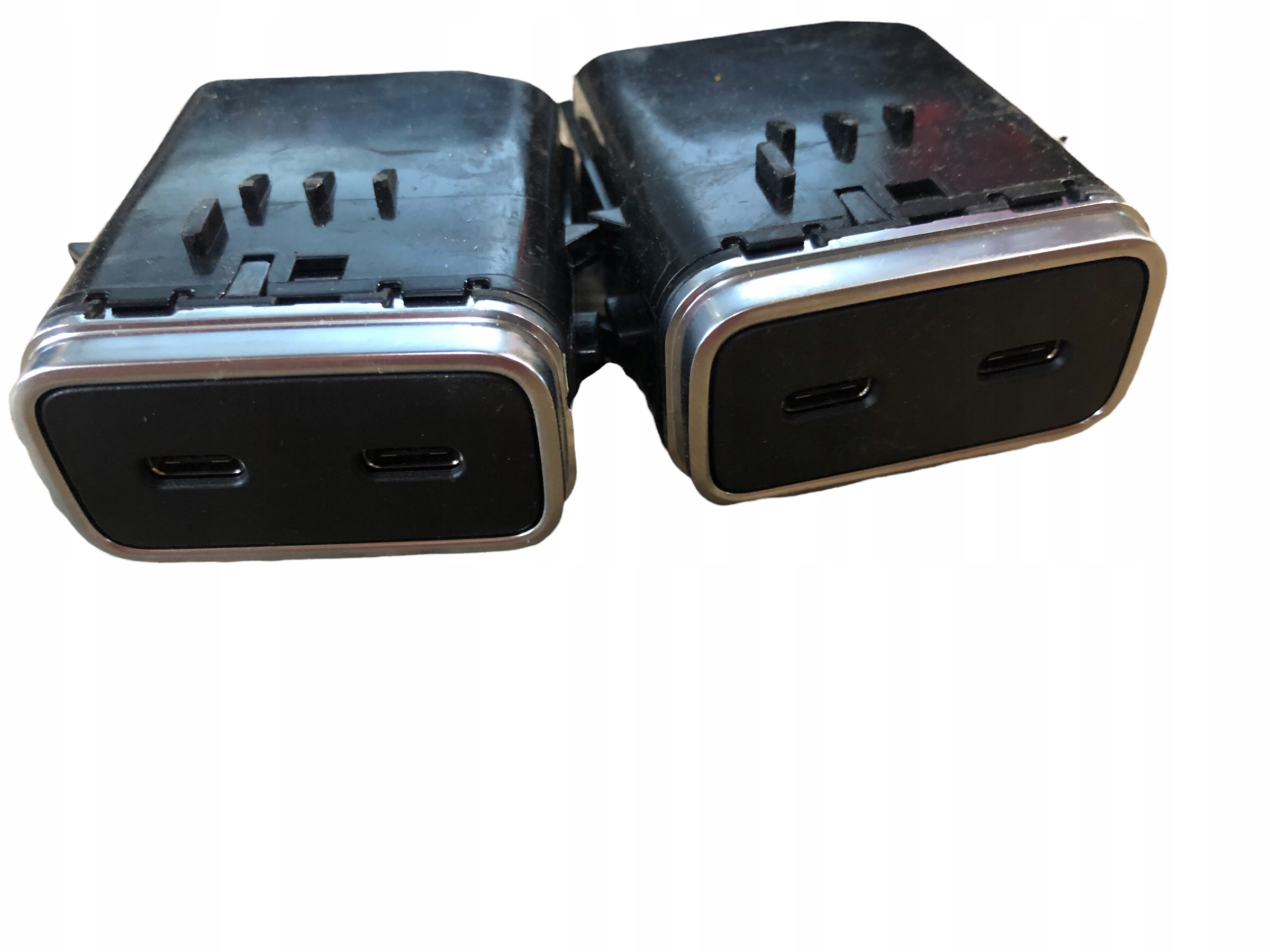 A1678205402 - MERCEDES GLE580 GLE450 РАЗЪЕМ USB-C 1678205402