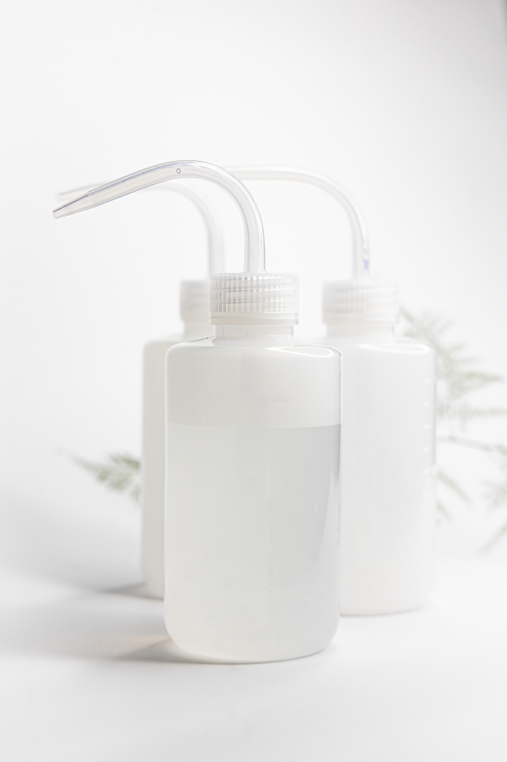 BUTELKA TRYSKAWKA BUTELECZKA DO MYCIA RZĘS 250 ml PRZEŹROCZYSTA Stan opakowania oryginalne