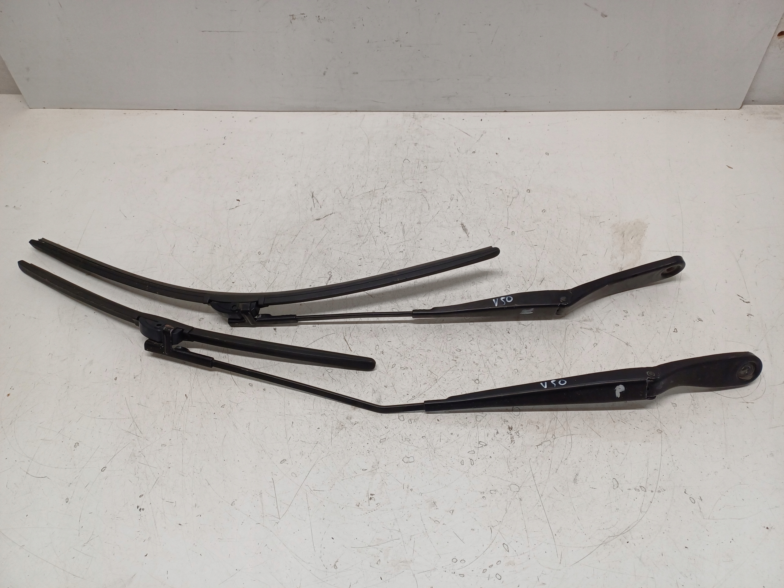 VOLVO V50 04-12 RAMIONA WYCIERACZEK PRAWE LEWE