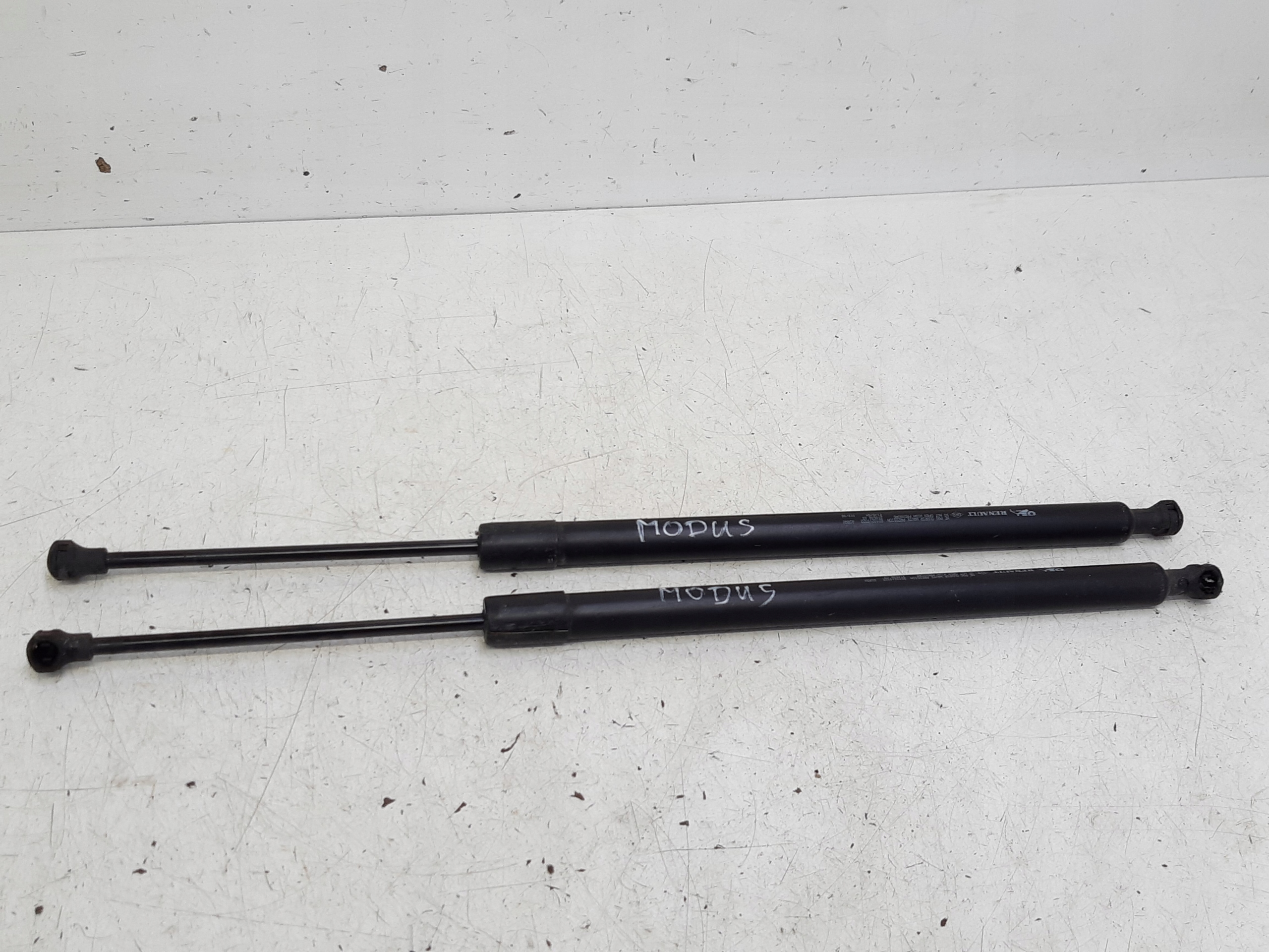 Silowniki du capot para 8200219322 Renault Modus