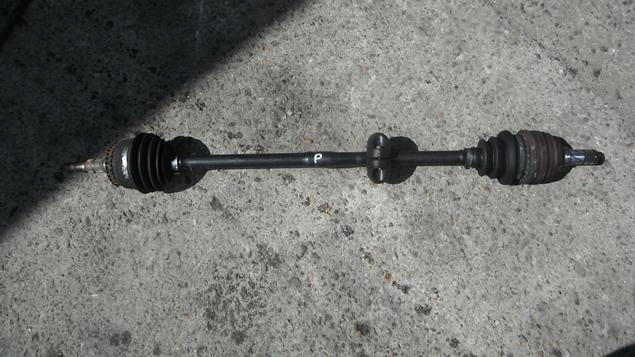 VECTRA B 2.0 DTI 99-02 PÓŁOŚ PRAWA