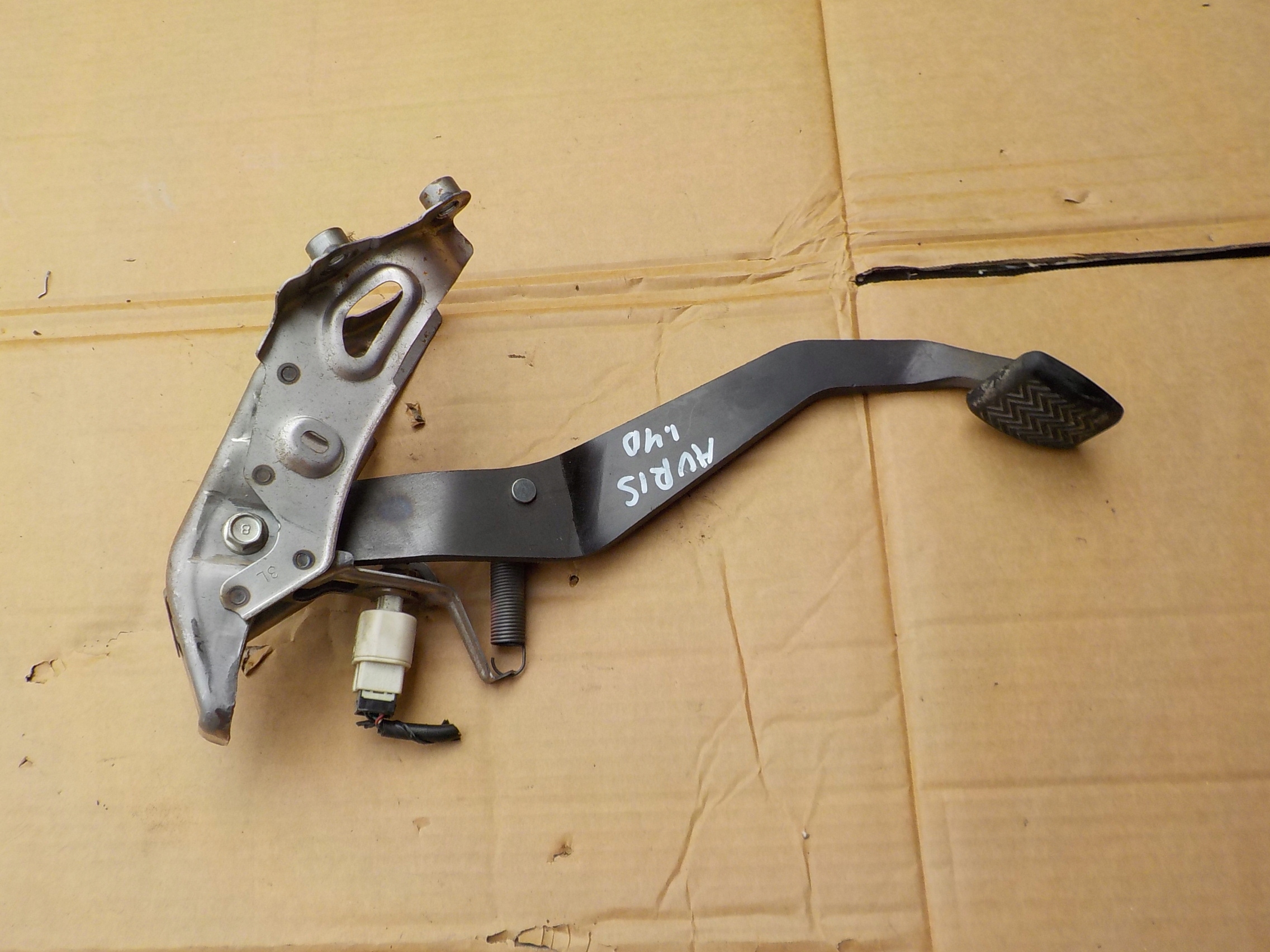 Kupplungspedal toyota auris und 2009r