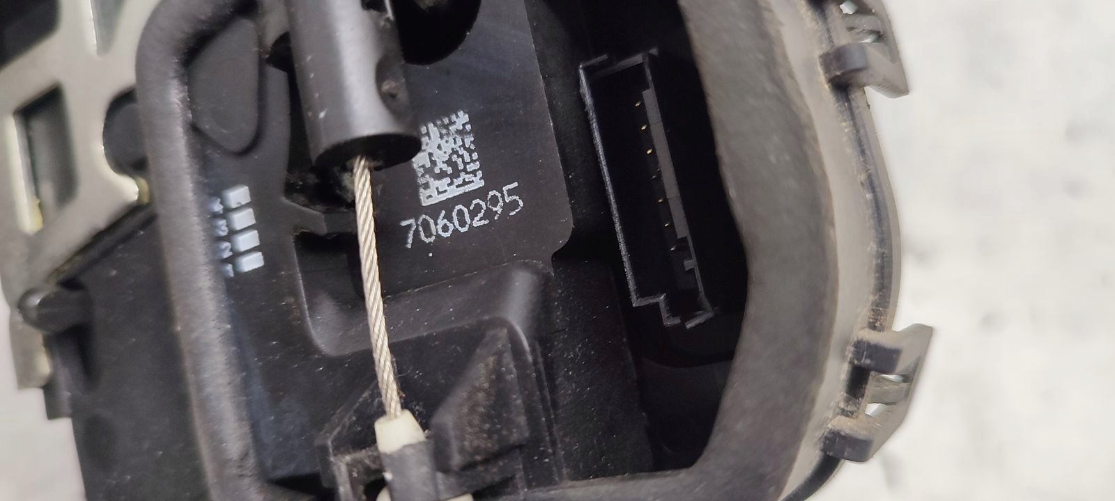 lock door rear part rear left BMW E90