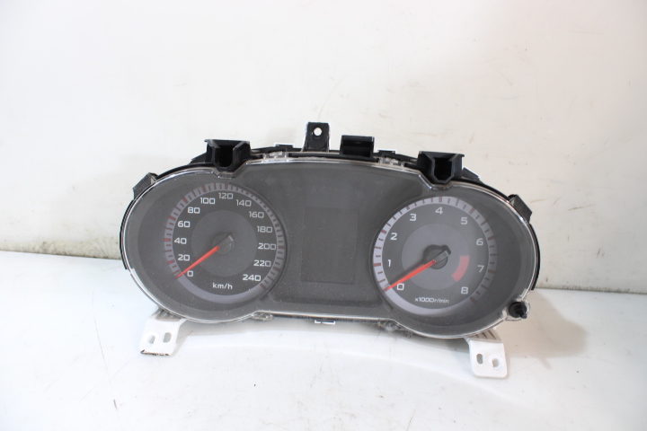 часы mitsubishi Outlander II 2.4