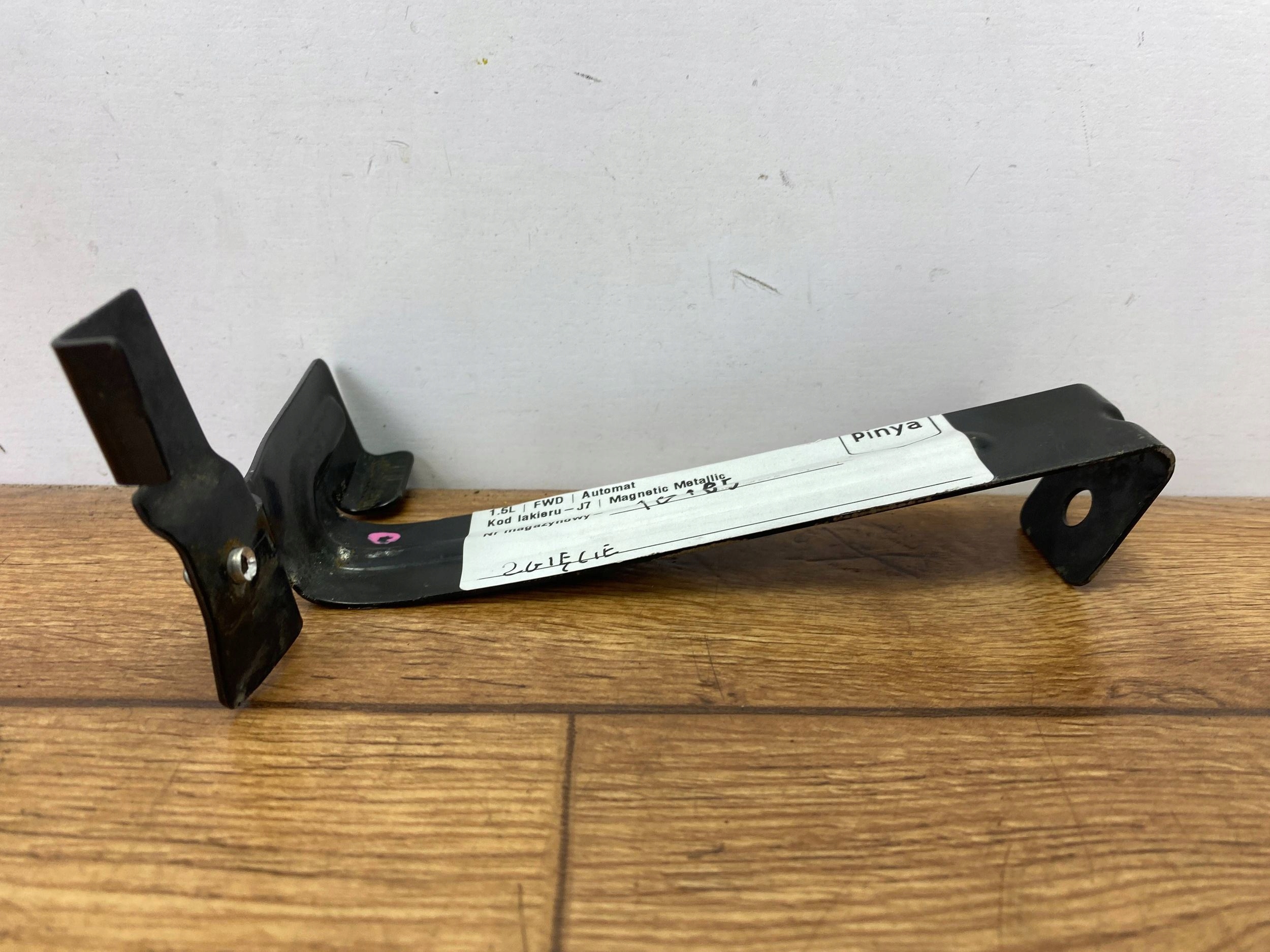 Support Support plaque Pare choc Arrière Ford Escape IV Kuga MK3 2020+