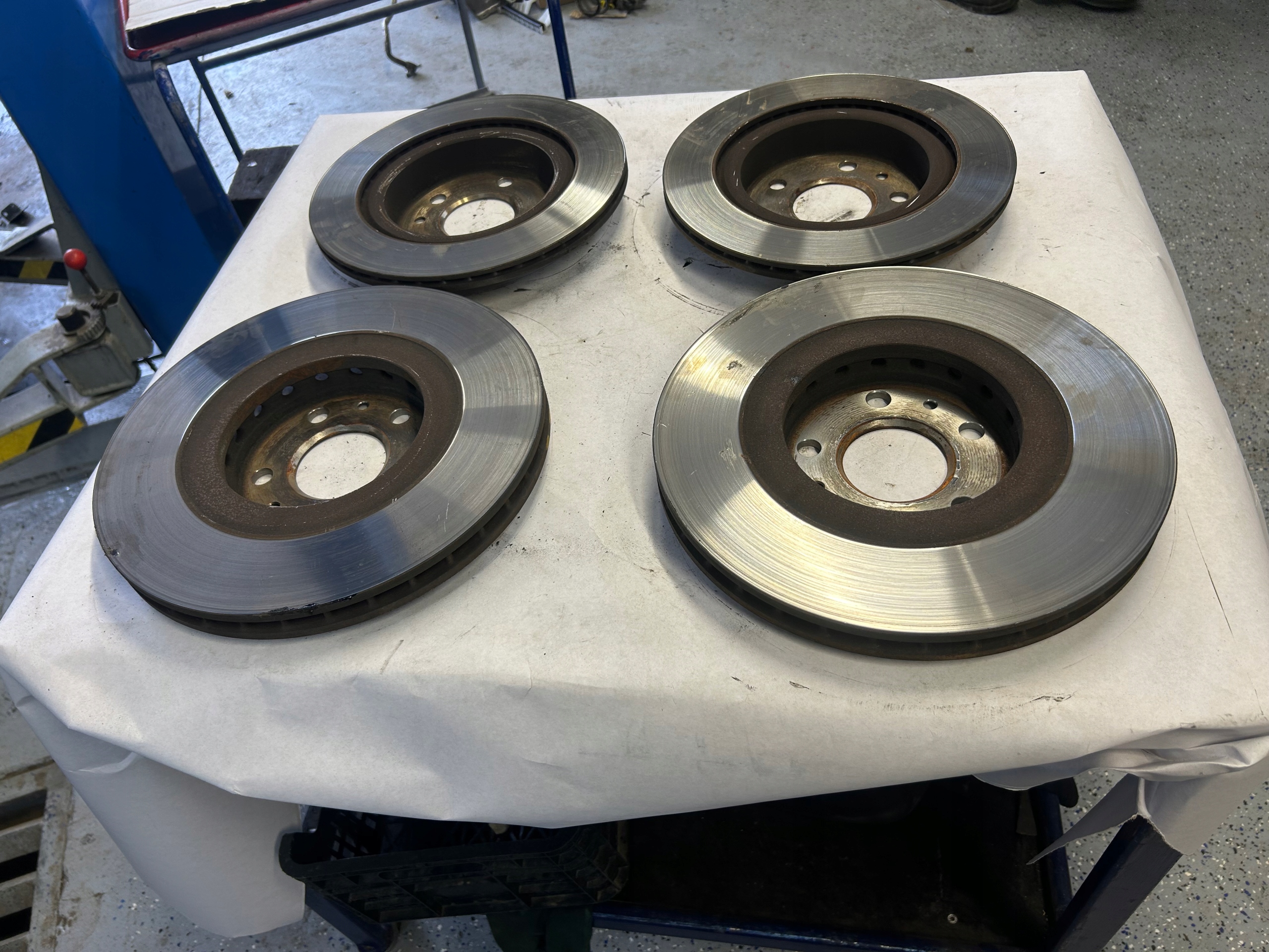 RENAULT AUSTRAL 1,2 E-TECH discs brake KOMPLET