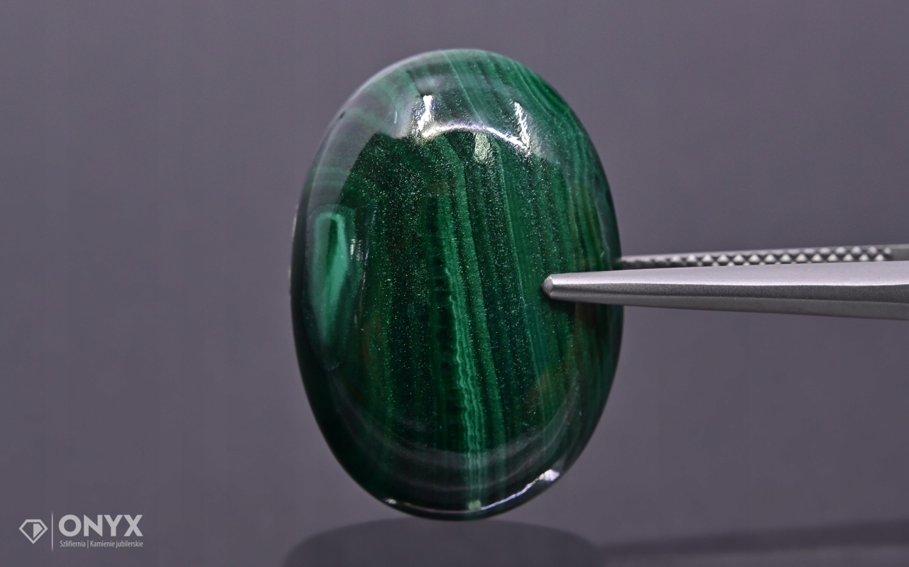 Malachit kabošon ovál 25,5x18 mm