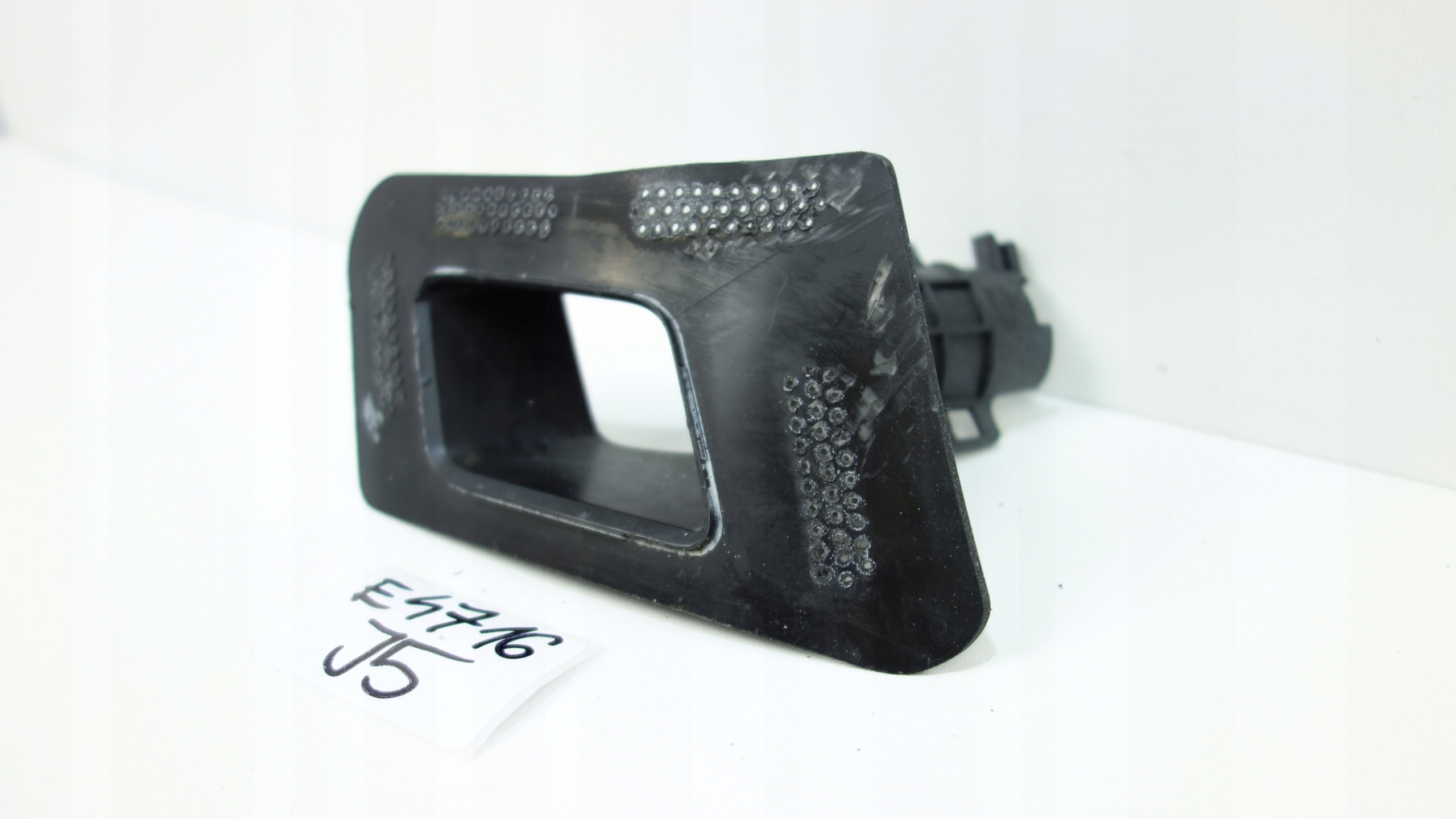 holder washer right BMW 1 E87 8055312