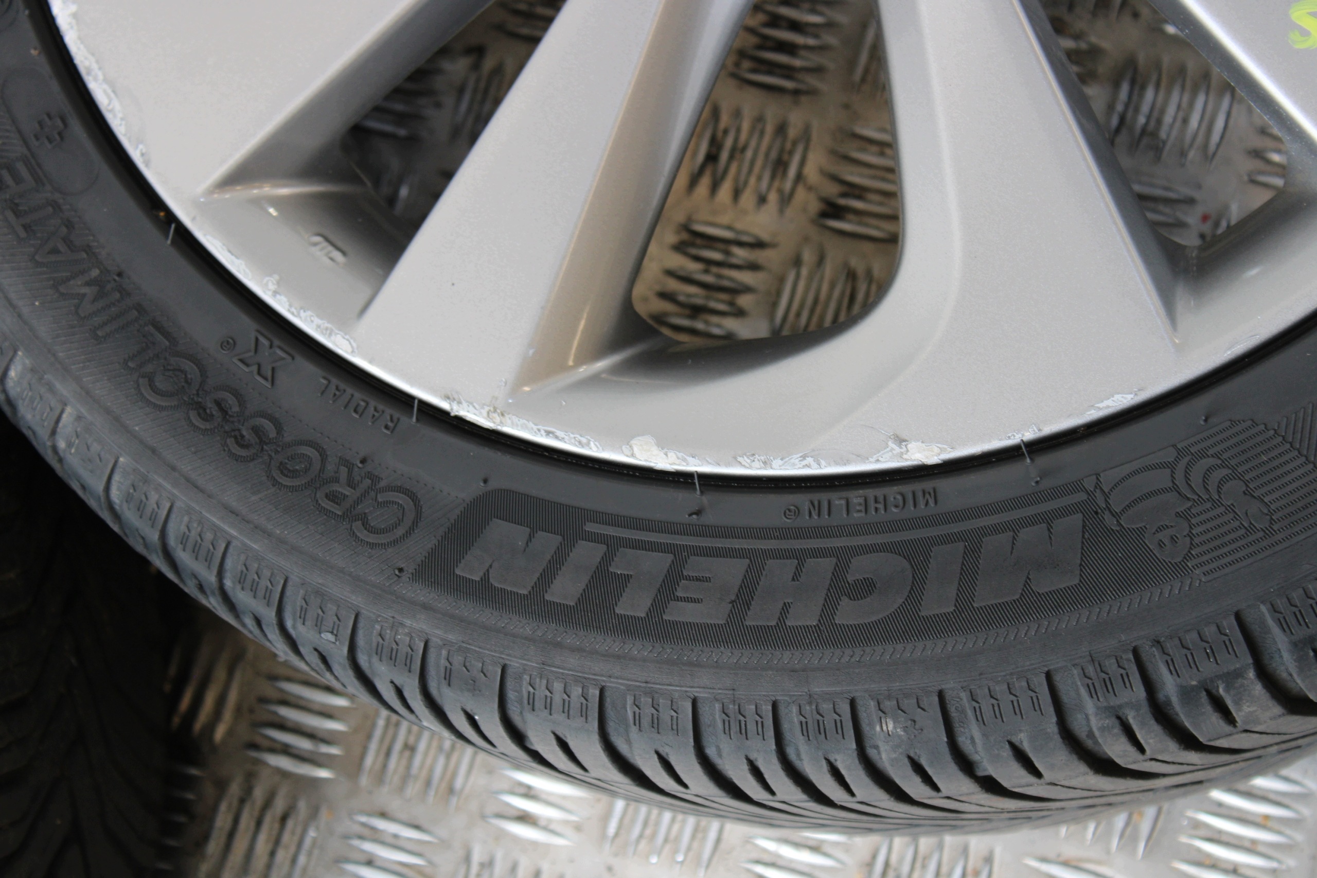 wheels discs disc 225/45 R17 TOYOTA AURIS II 2 KOMBI