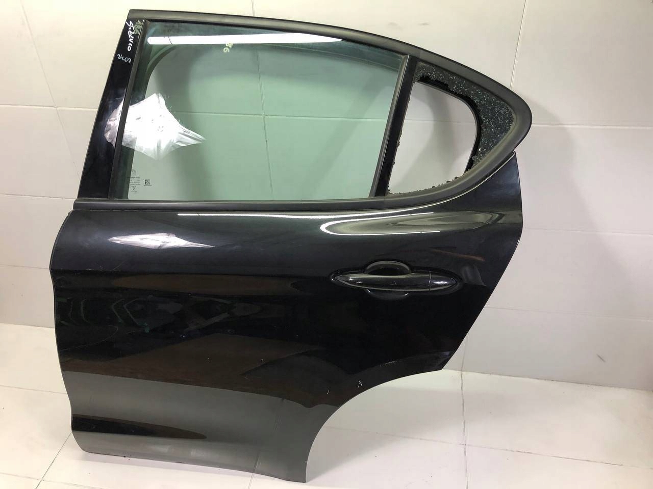 door rear part left side Alfa Romeo Stelvio 2017
