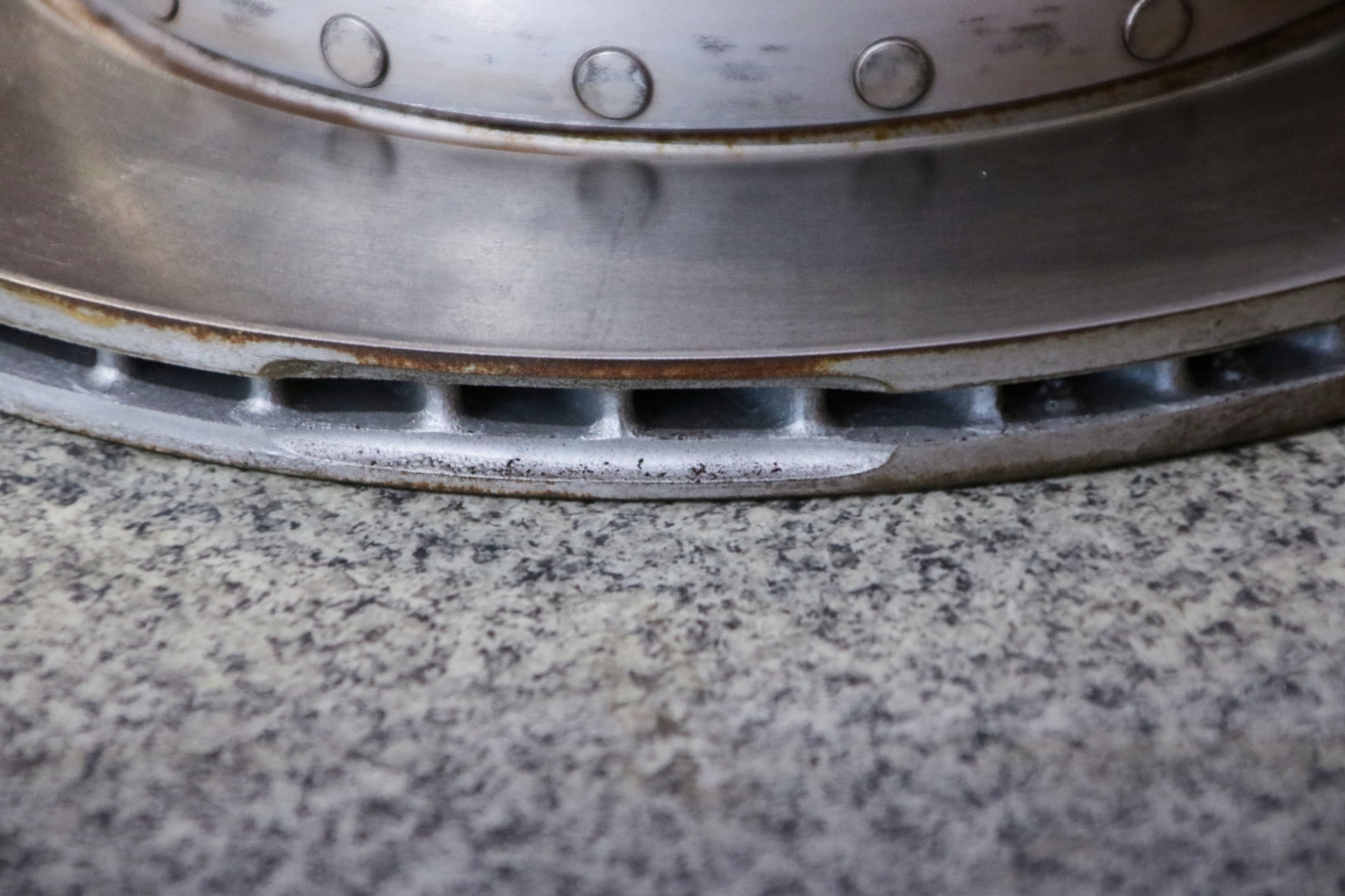 BMW G20 330i discs plates rear part 330x20 9 km !!!
