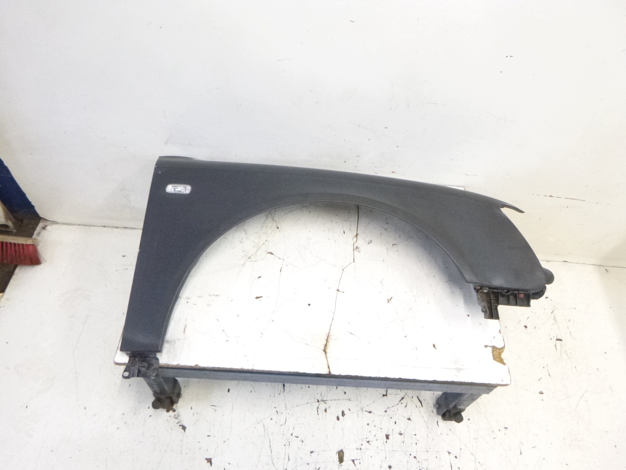 fender front left Audi A4 B7 S-Line 2007 r. Kombi