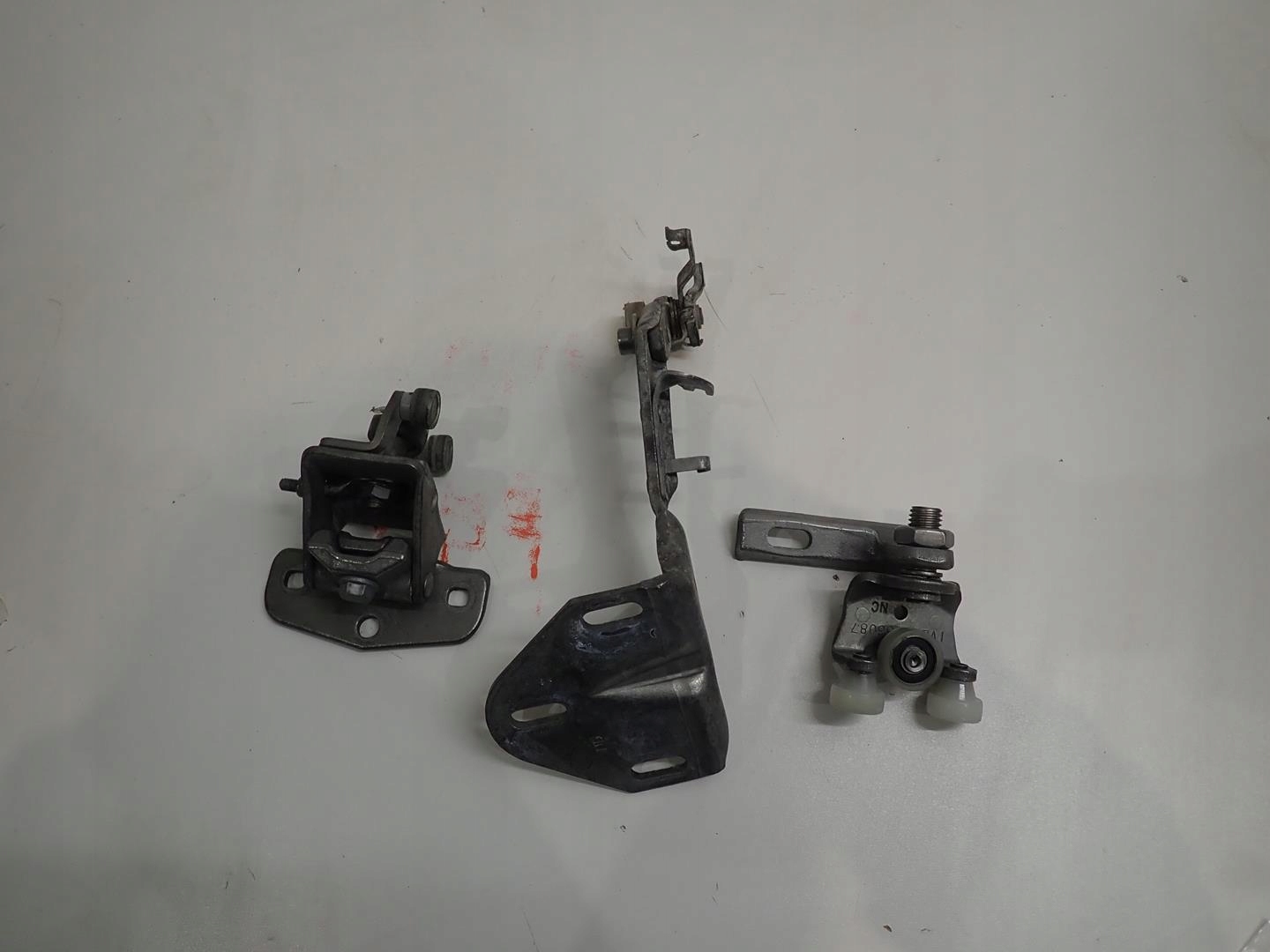 subframe rolki door IVECO DAILY 2014